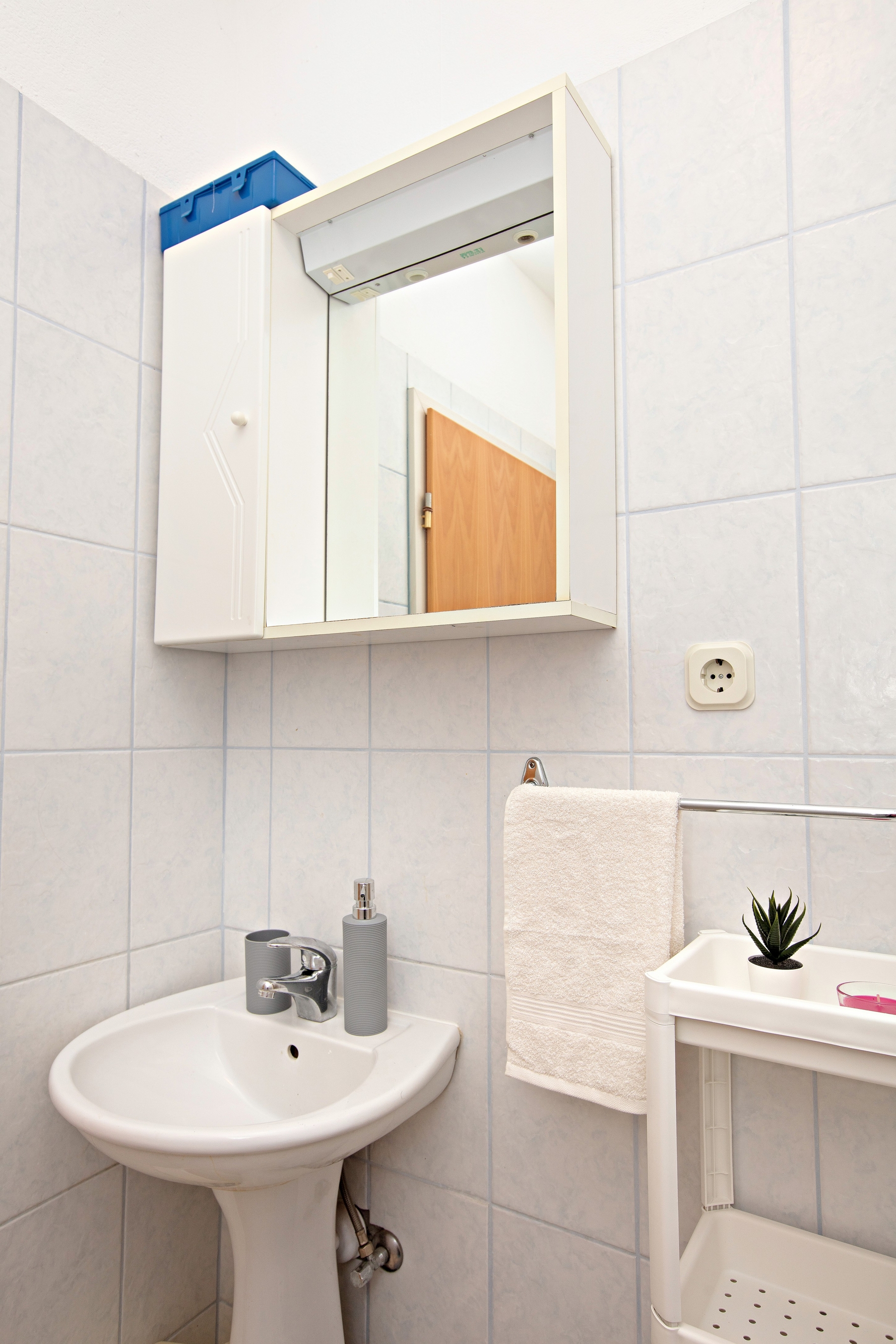 Studio flat with balcony Rogoznica  AS-b