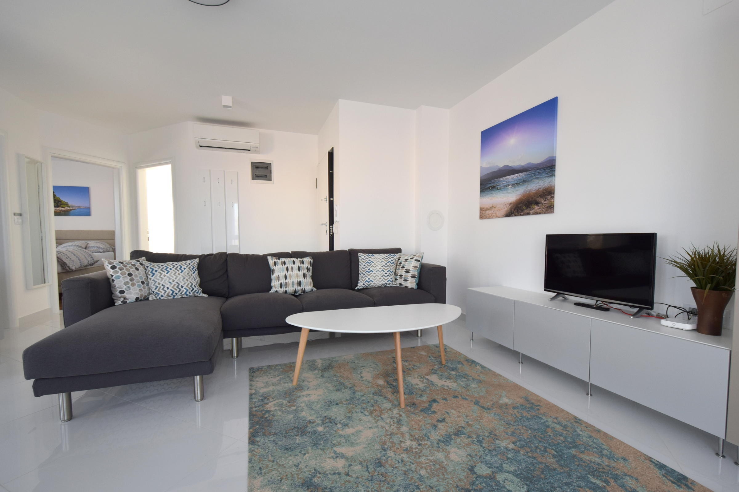 Two bedroom apartment with terrace and sea view Malinska, Krk (A-19374-b) Two bedroom apartment with terrace and sea view Malinska, Krk (A-19374-b)