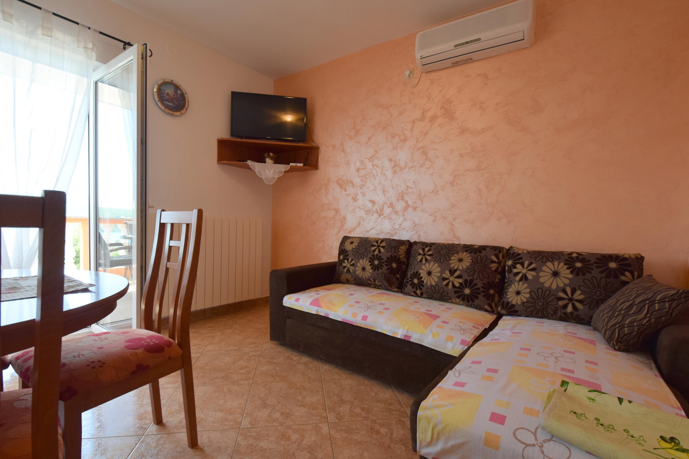 Three bedroom apartment with terrace and sea view Čižići, Krk (A-19375-a)