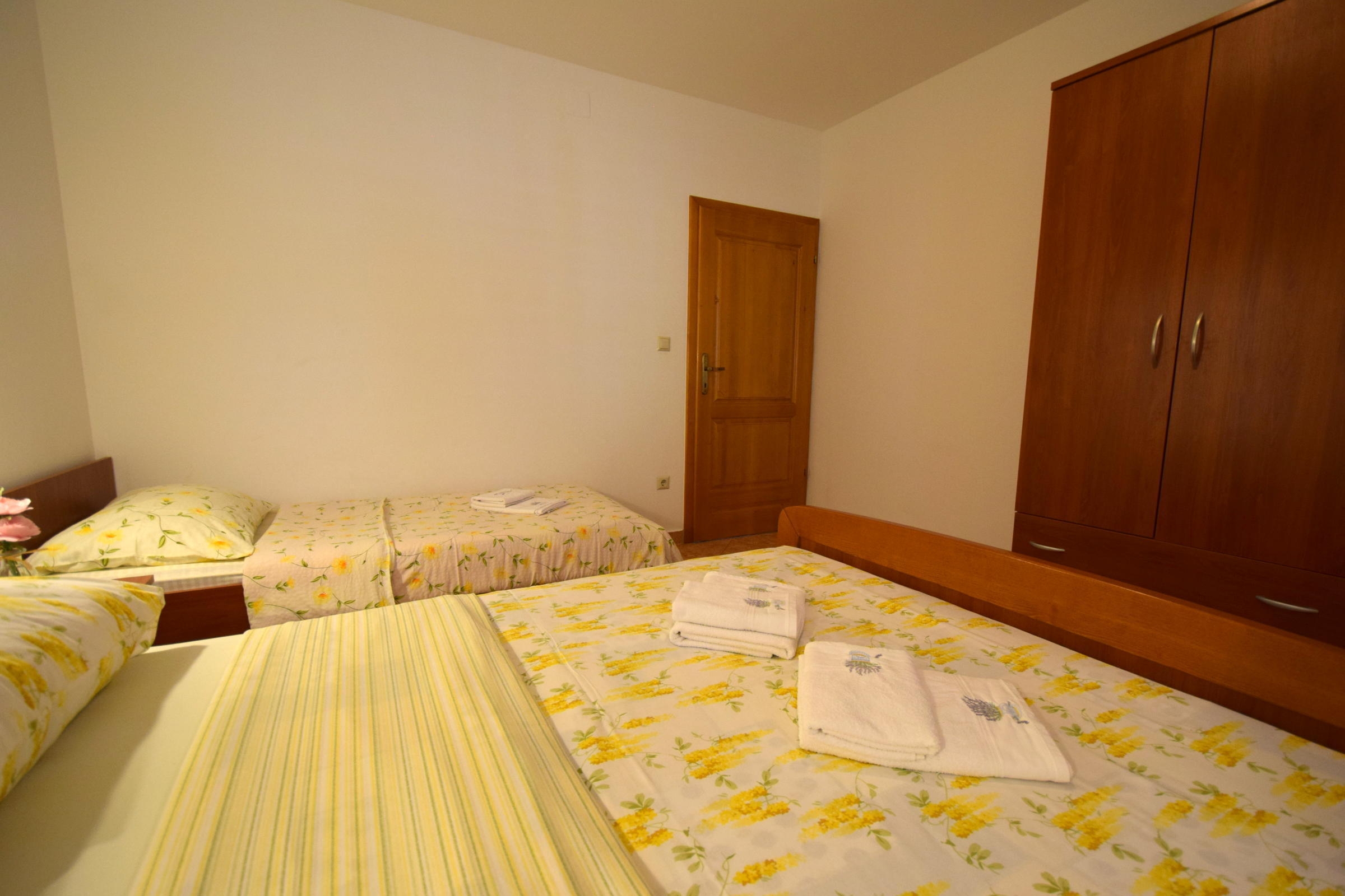 Two bedroom apartment with terrace and sea view Čižići, Krk  A-b
