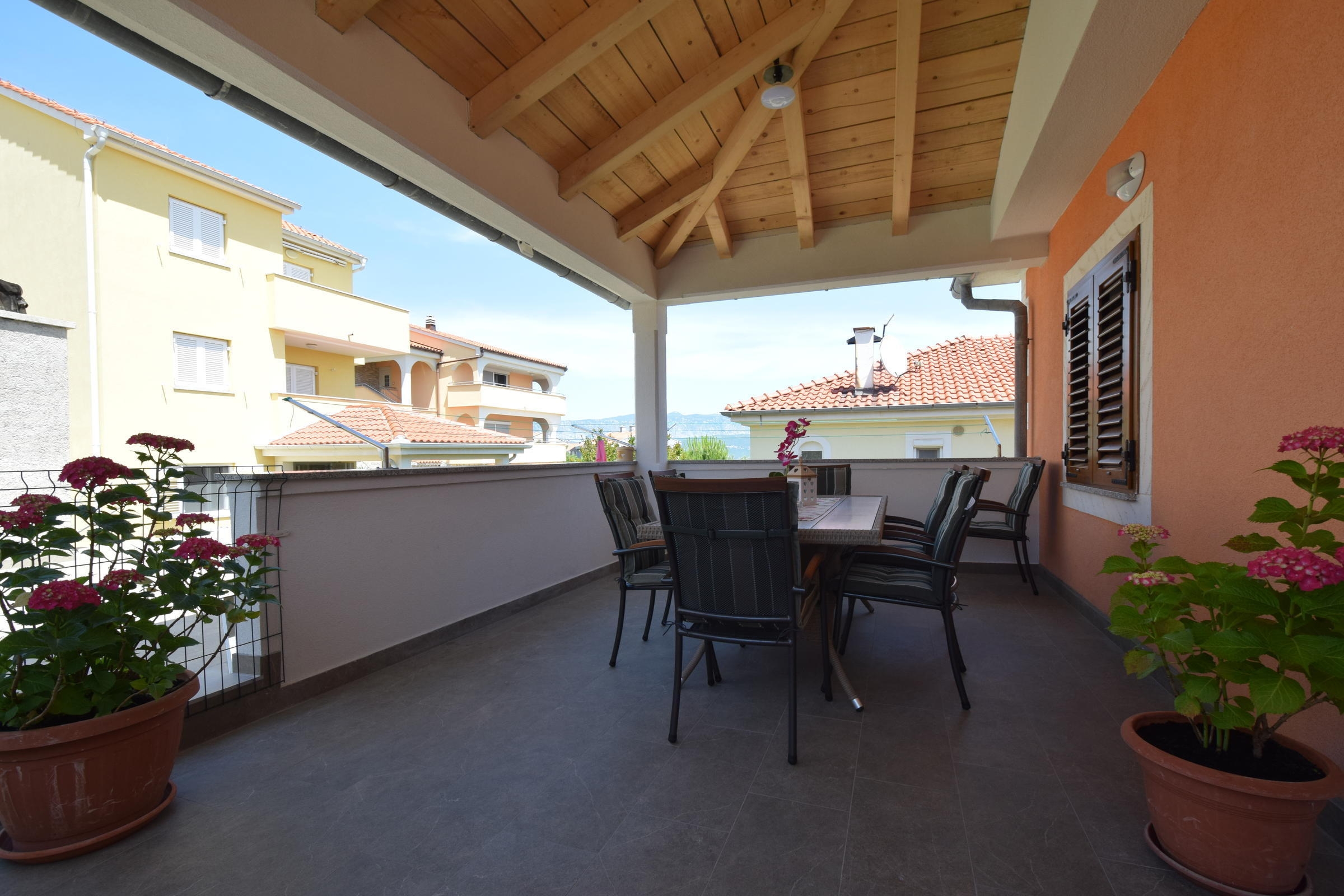 Two bedroom apartment with terrace and sea view Čižići, Krk  A-b