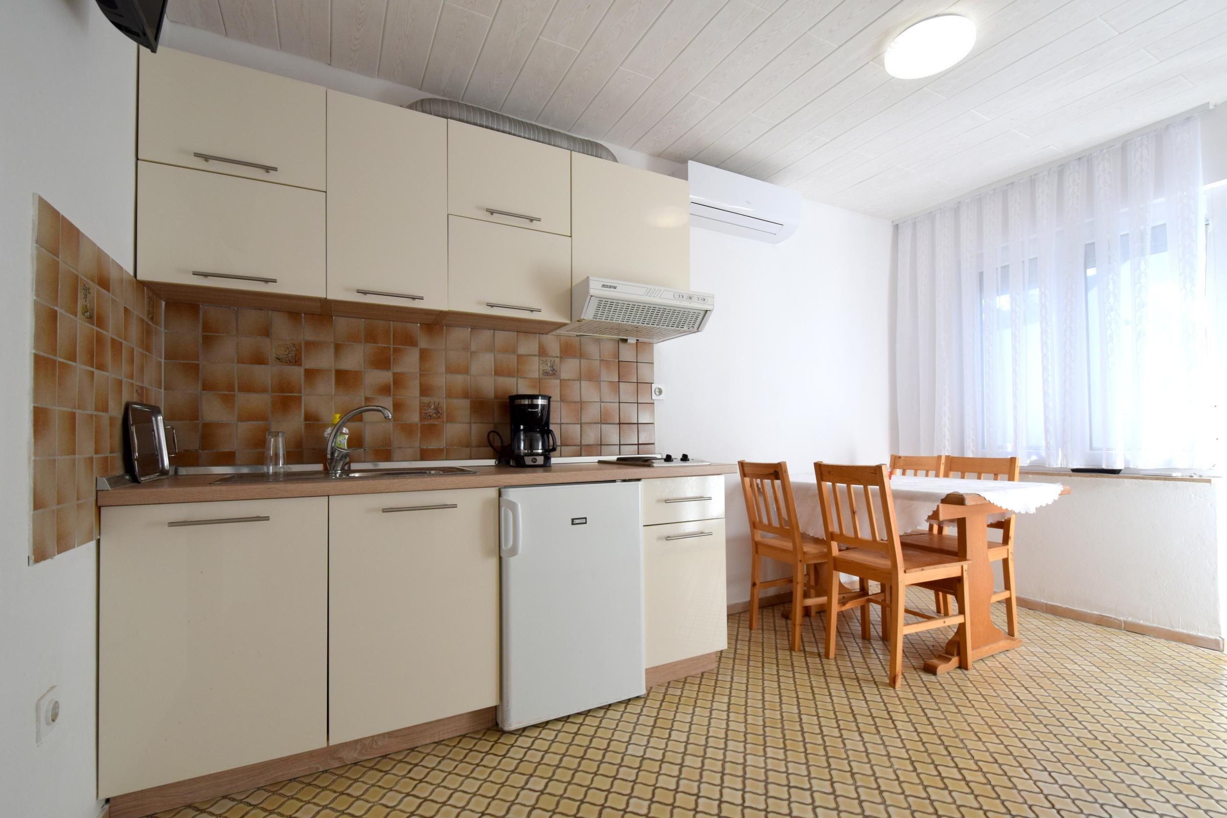 Two bedroom apartment with terrace Krk (A-19378-b) Two bedroom apartment with terrace Krk (A-19378-b)