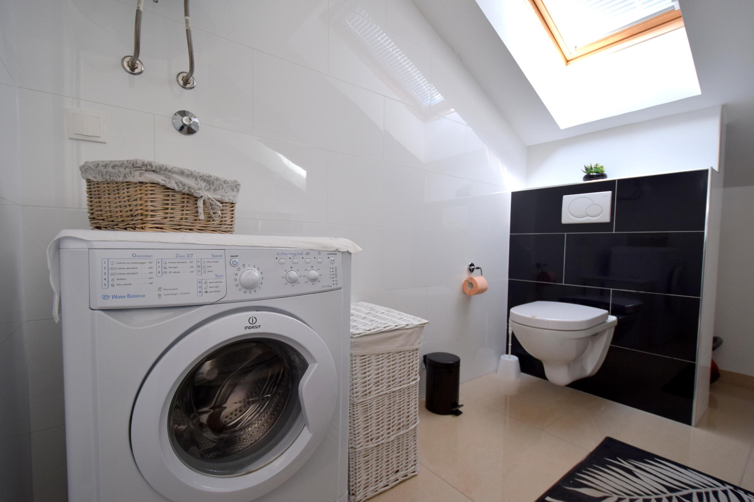 Two bedroom apartment with terrace and sea view Njivice, Krk  A-a