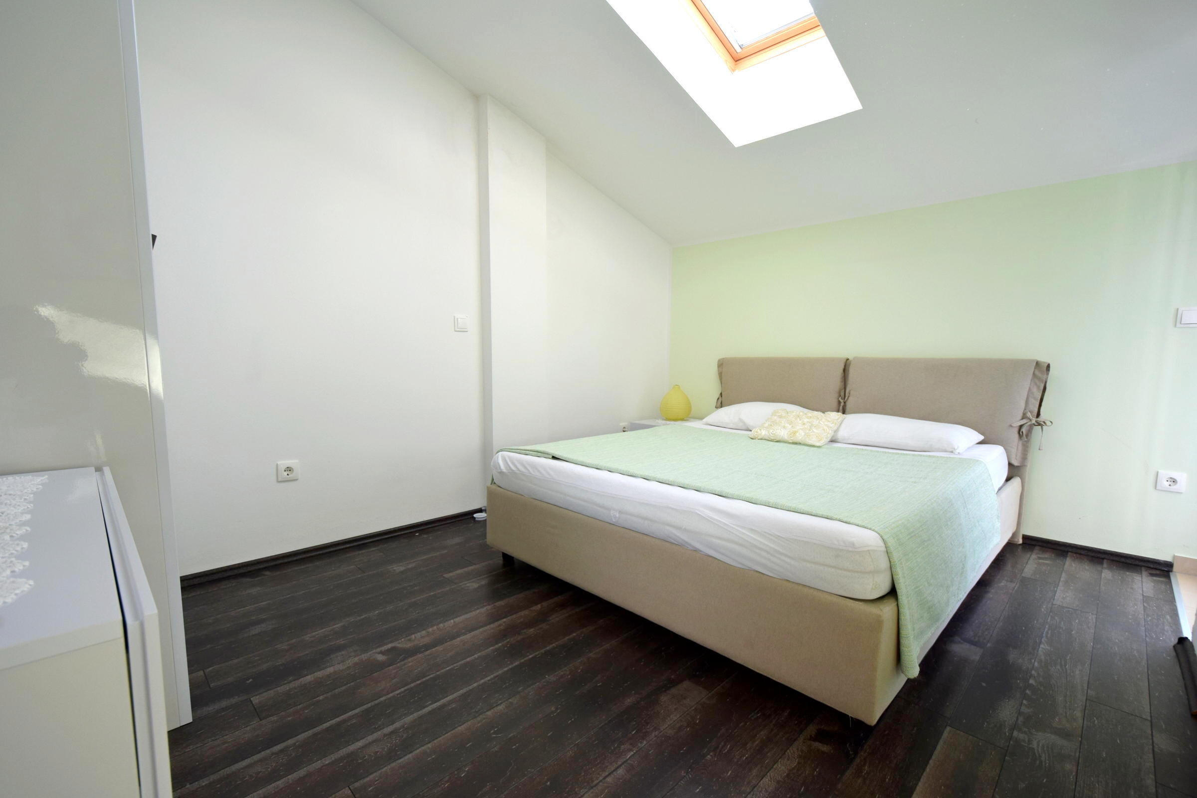 Two bedroom apartment with terrace and sea view Njivice, Krk  A-a