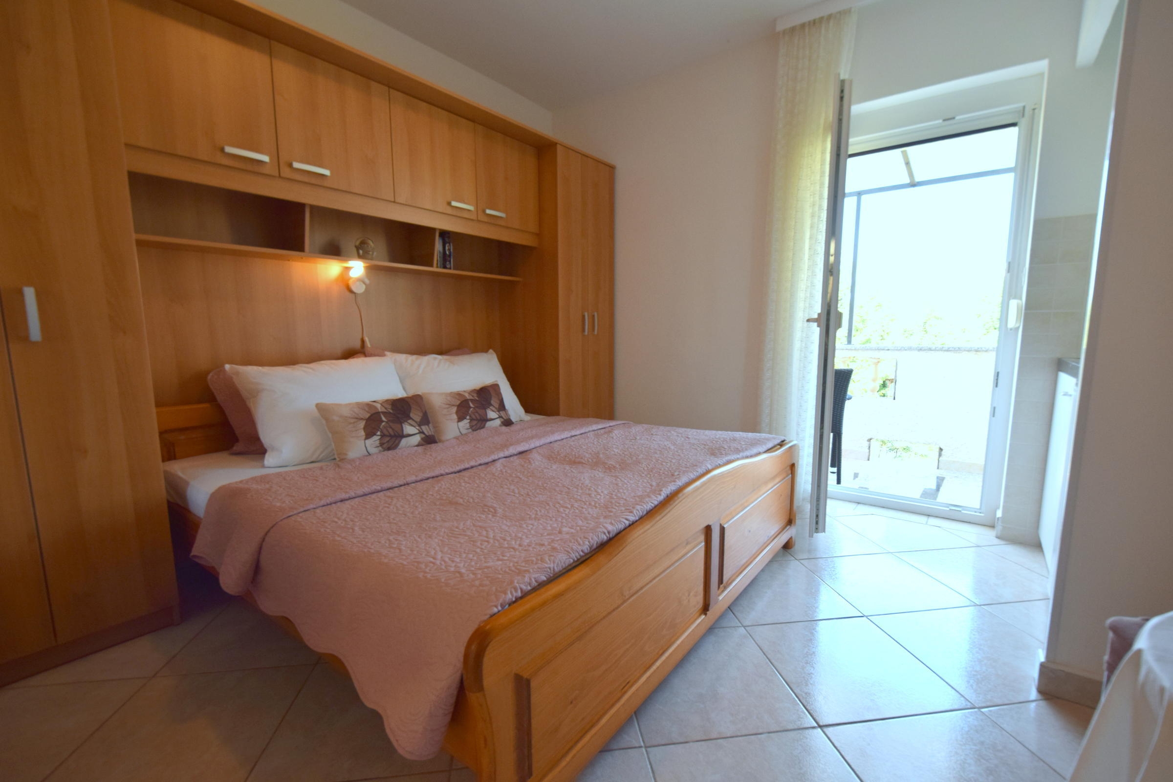 Studio flat with balcony Malinska, Krk (AS-19381-b) Studio flat with balcony Malinska, Krk (AS-19381-b)