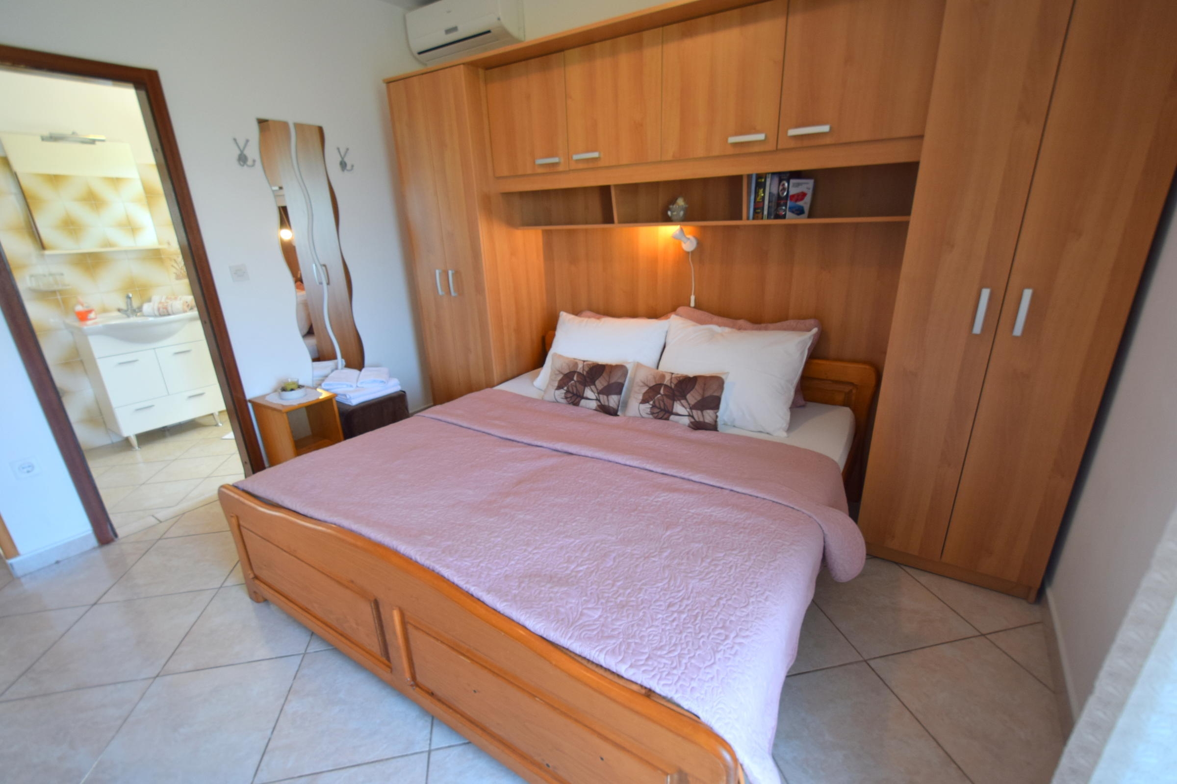 Studio flat with balcony Malinska, Krk (AS-19381-b) Studio flat with balcony Malinska, Krk (AS-19381-b)