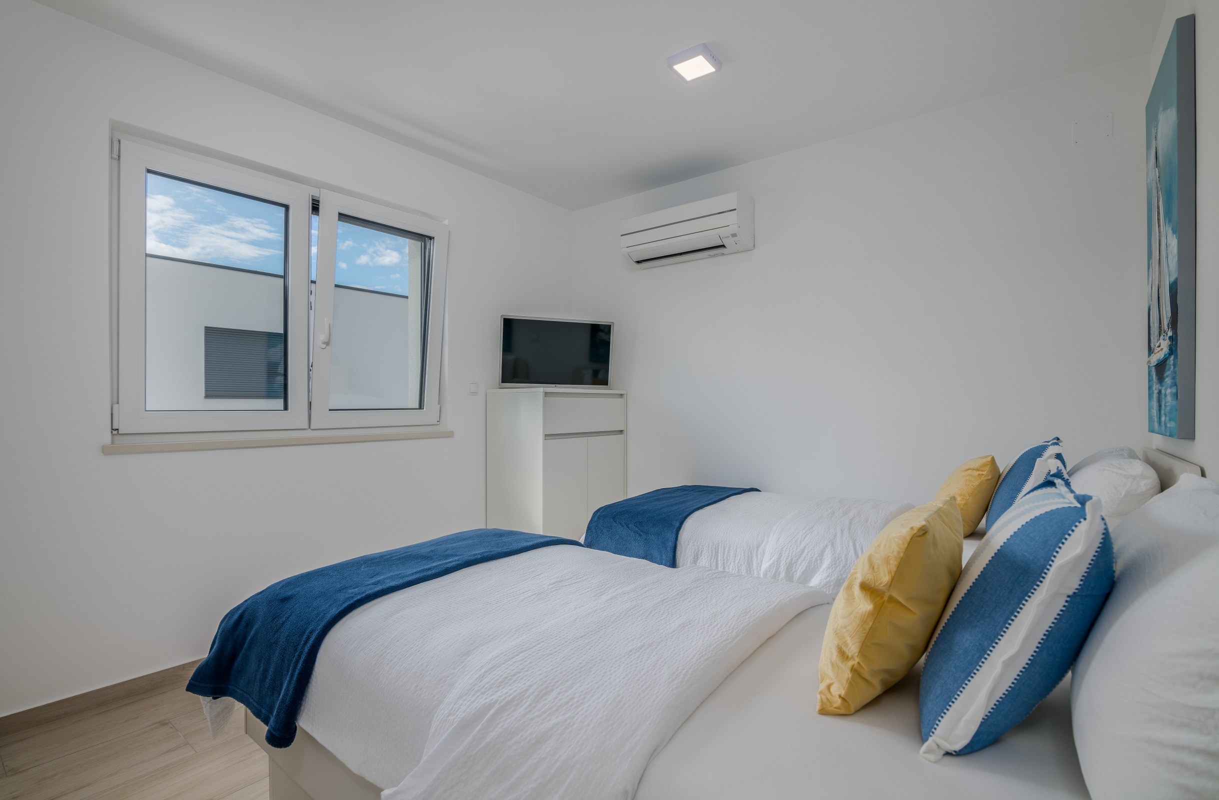 Two bedroom apartment with terrace and sea view Vantačići, Krk  A-a