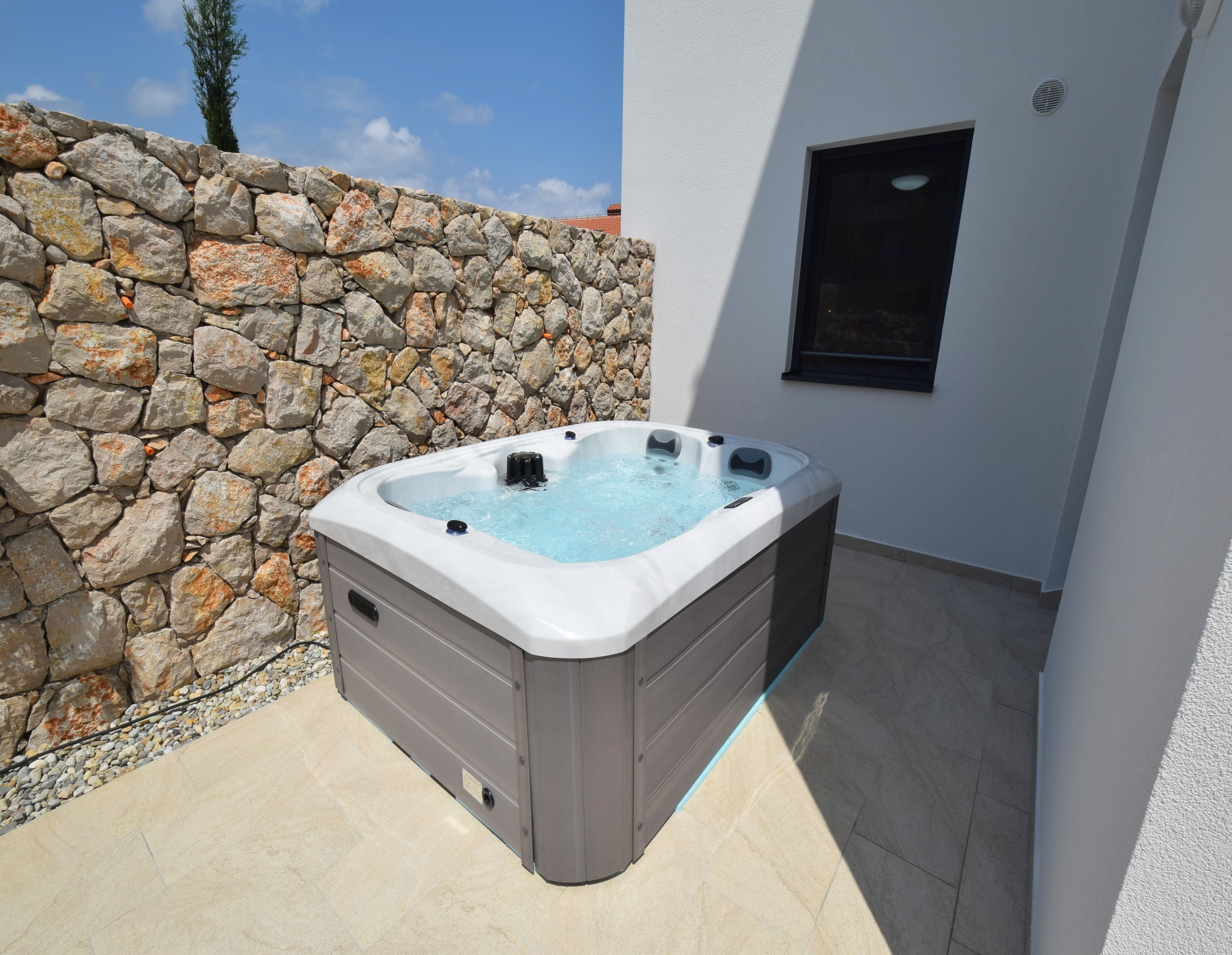 One bedroom apartment with terrace Vantačići, Krk (A-19387-a)