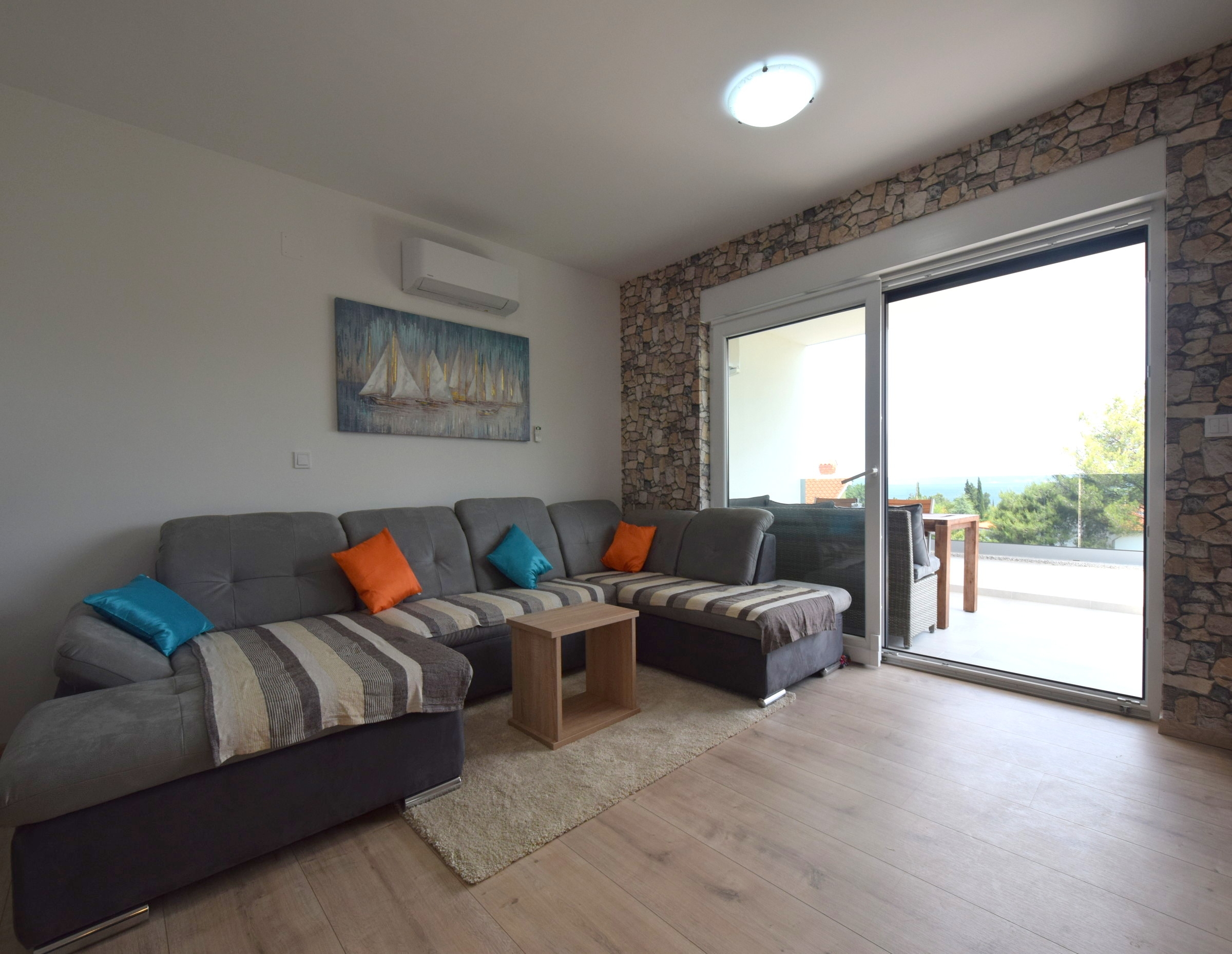 Two bedroom apartment with terrace and sea view Vantačići, Krk (A-19387-b) Two bedroom apartment with terrace and sea view Vantačići, Krk (A-19387-b)