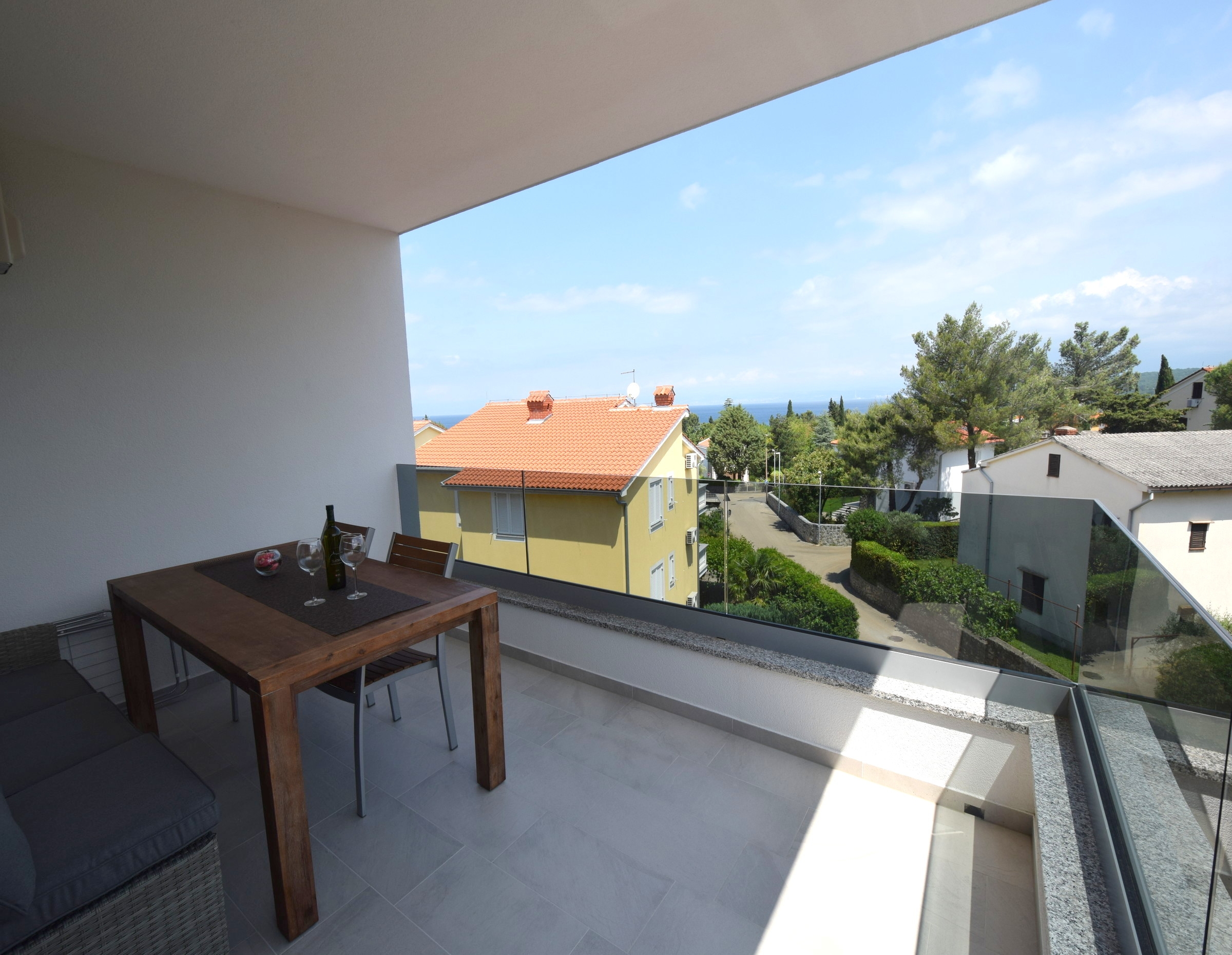 Two bedroom apartment with terrace and sea view Vantačići, Krk  A-b