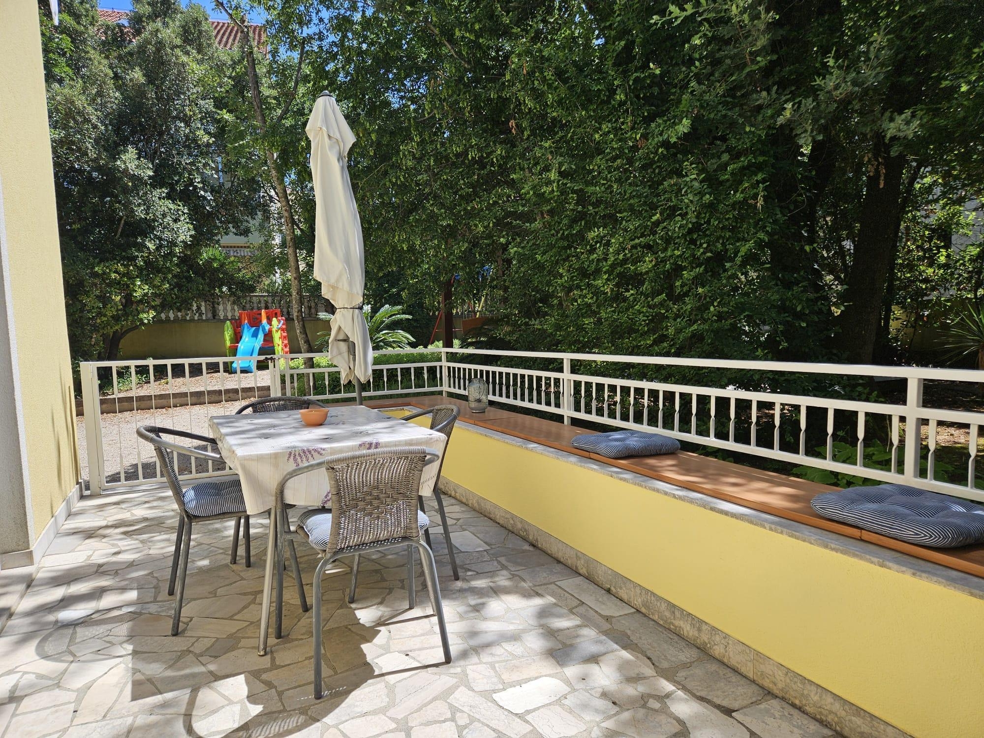 One bedroom apartment with terrace Malinska, Krk (A-19389-e) One bedroom apartment with terrace Malinska, Krk (A-19389-e)