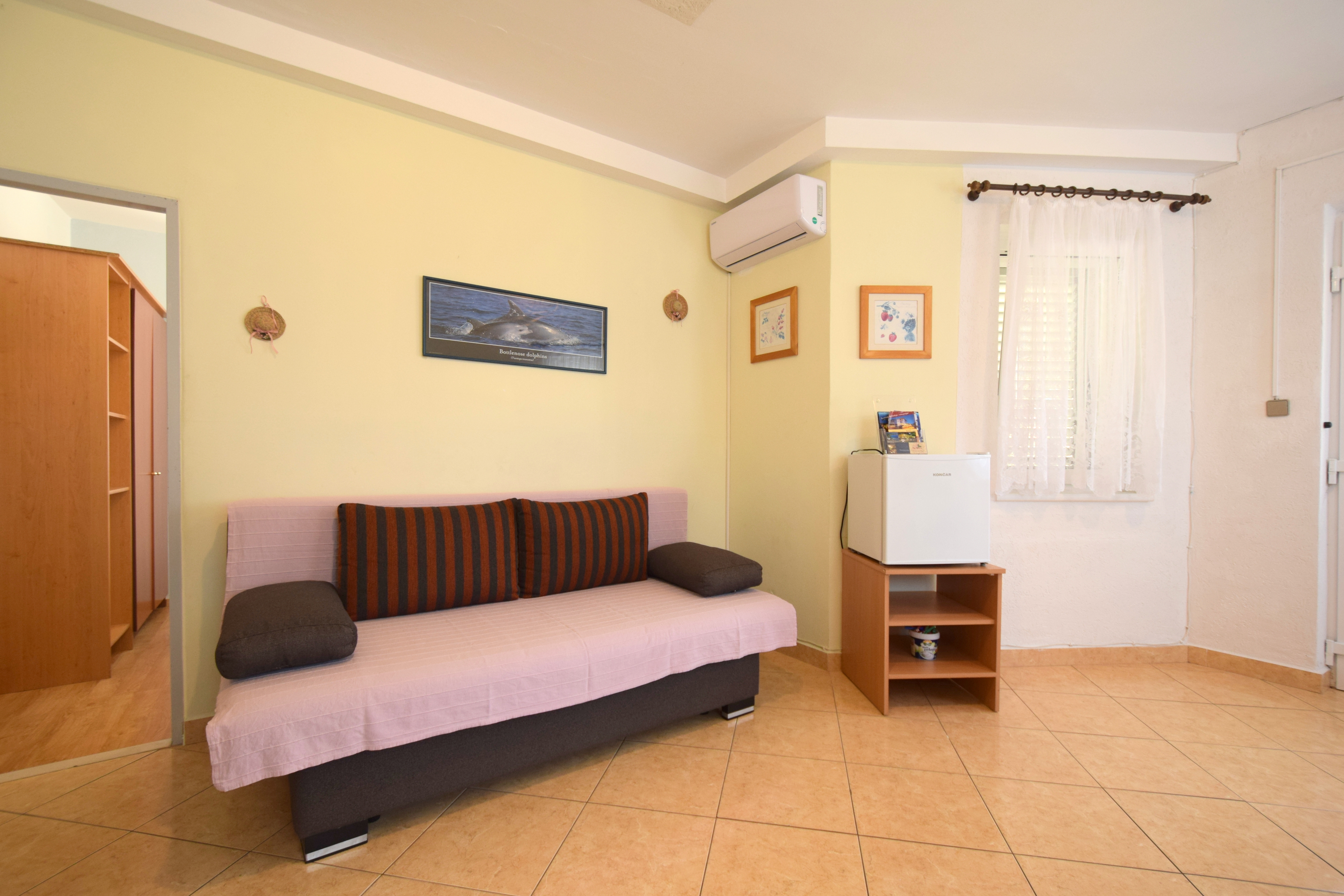 Two bedroom apartment near beach Vantačići, Krk (A-19406-c)