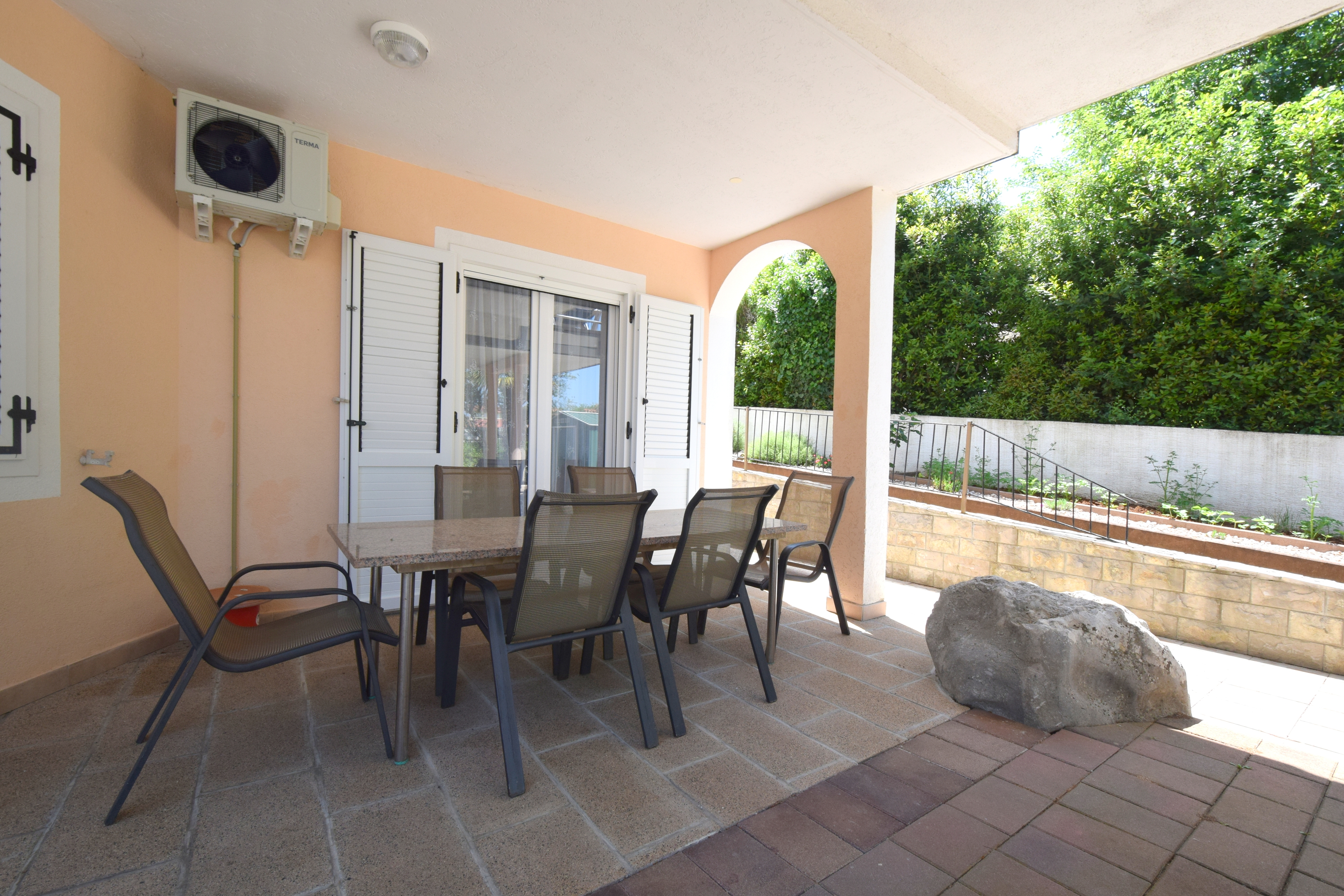 Two bedroom apartment near beach Vantačići, Krk  A-c