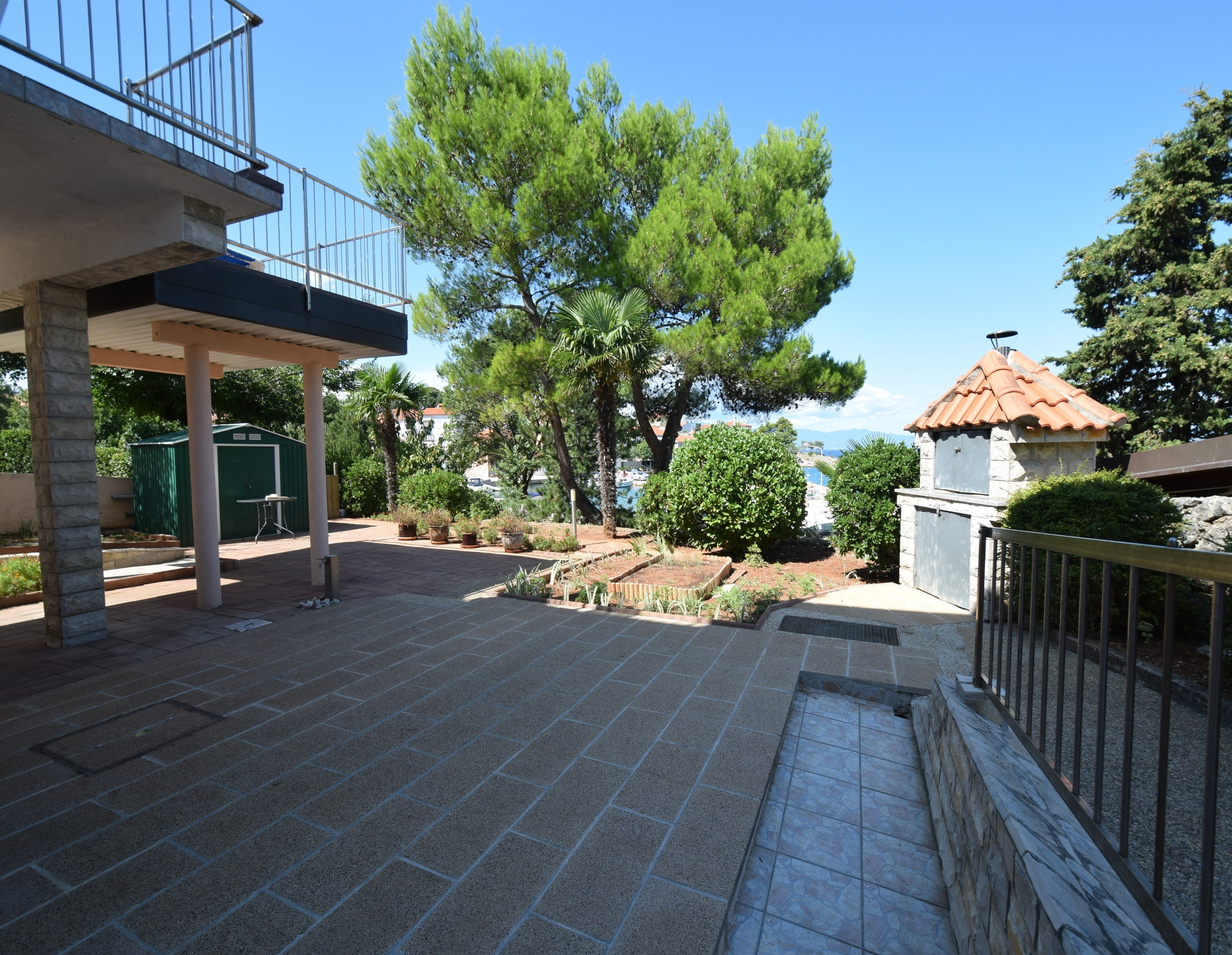 Two bedroom apartment near beach Vantačići, Krk  A-c