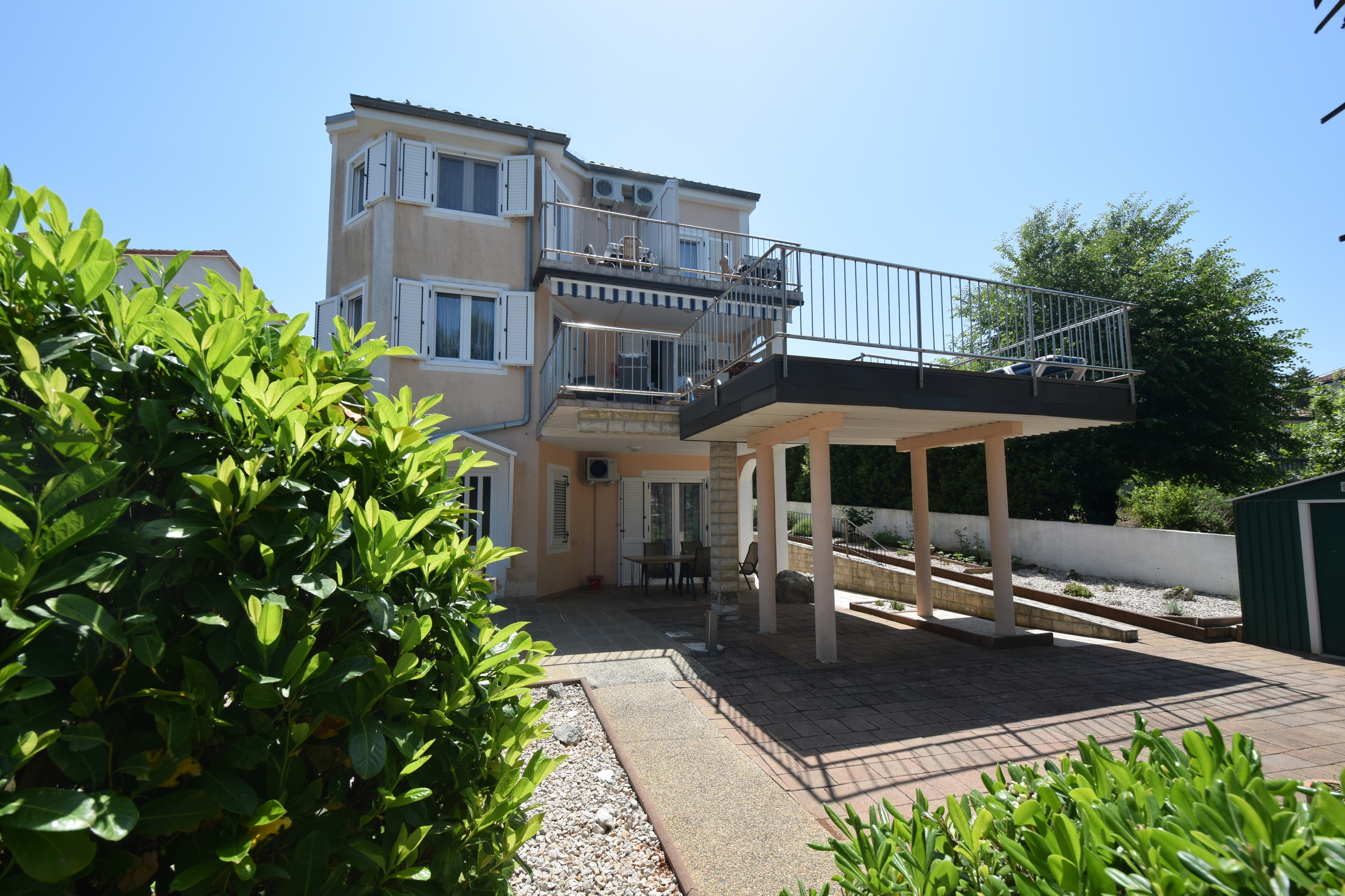 One bedroom apartment near beach Vantačići, Krk (A-19406-b)