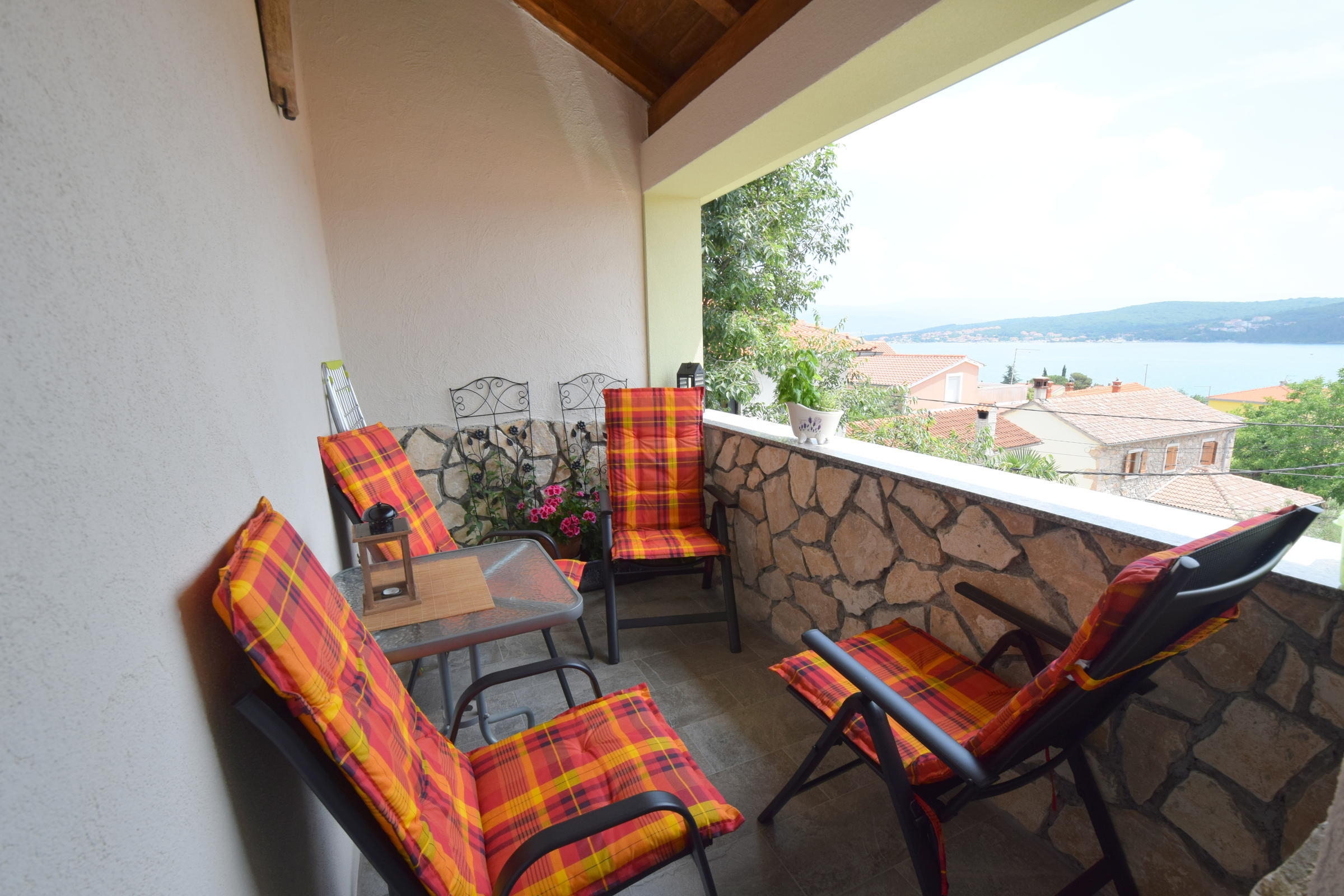 Two bedroom apartment with balcony and sea view Čižići, Krk  A-b