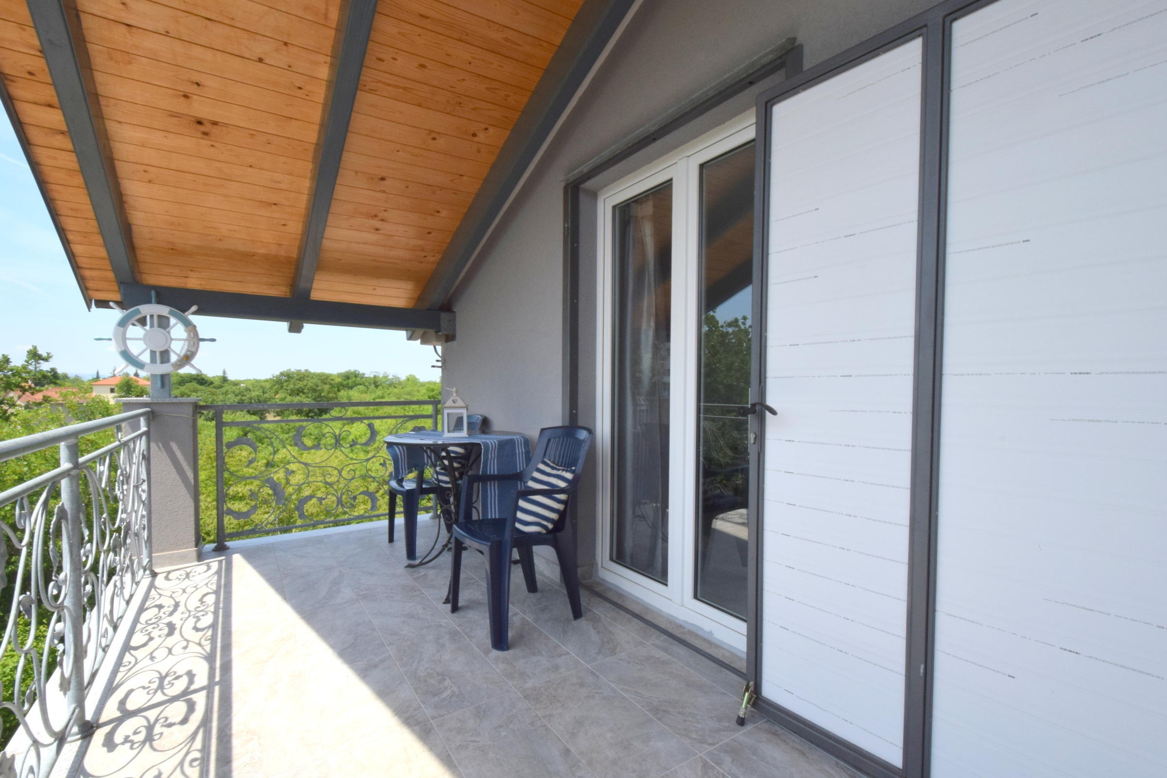 Two bedroom apartment with balcony Gabonjin, Krk  A-b