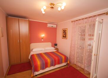 Baška, Спальня в размещении типа room, доступный кондиционер и WiFi.