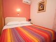Baška, Спальня в размещении типа room, доступный кондиционер и WiFi.