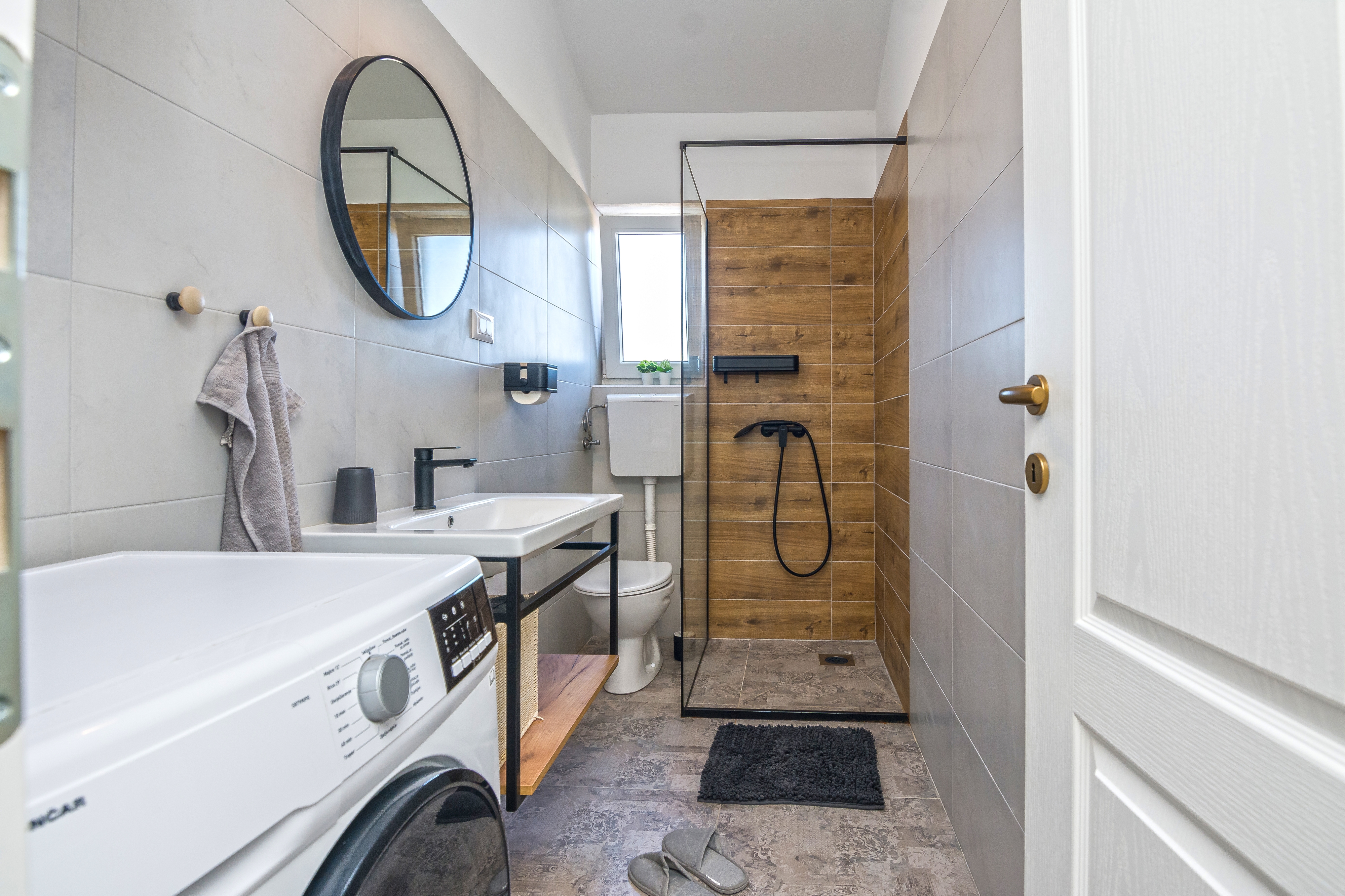 Komforna kuća s terasom Nin, Zadar  K