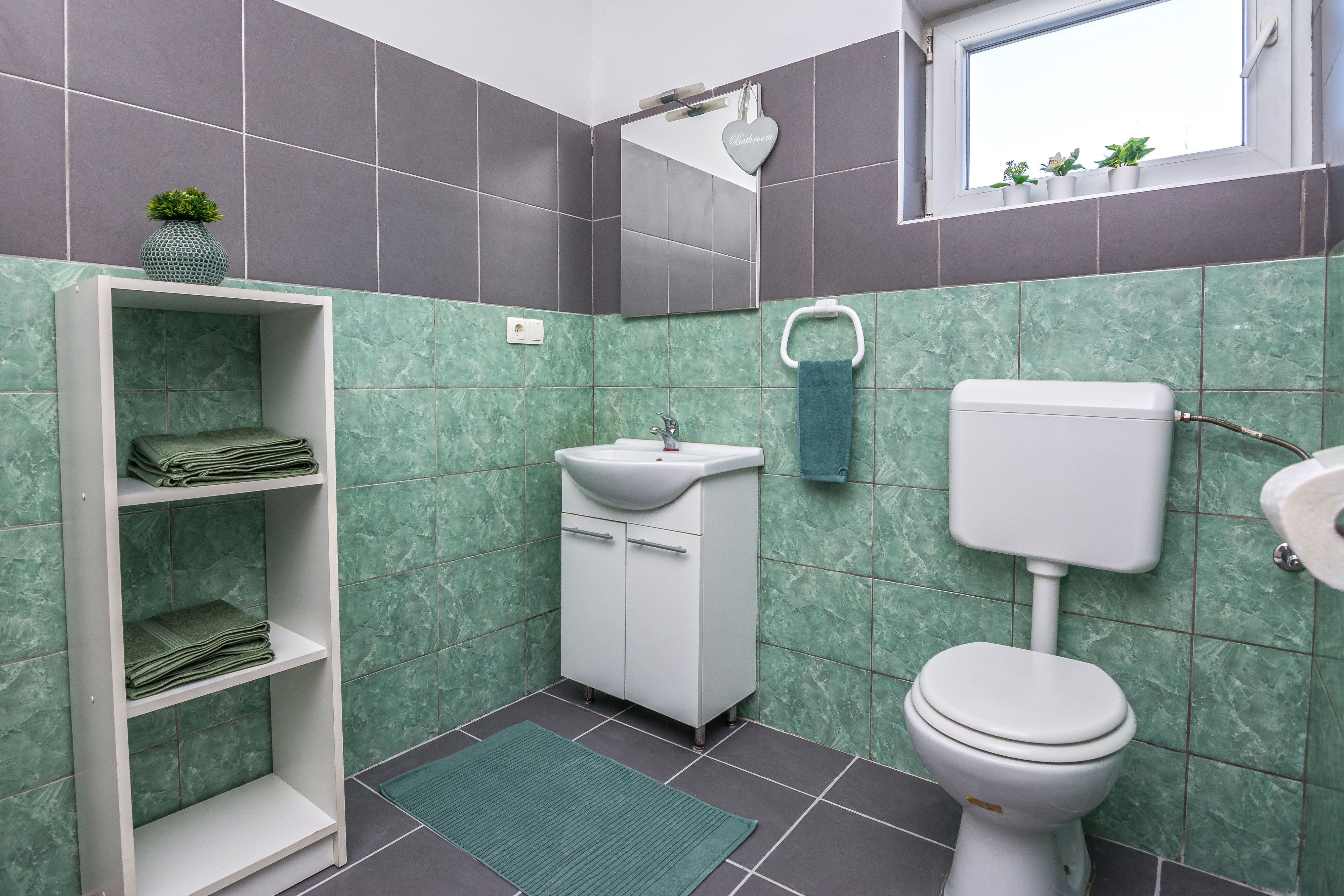 Komforna kuća s terasom Nin, Zadar  K