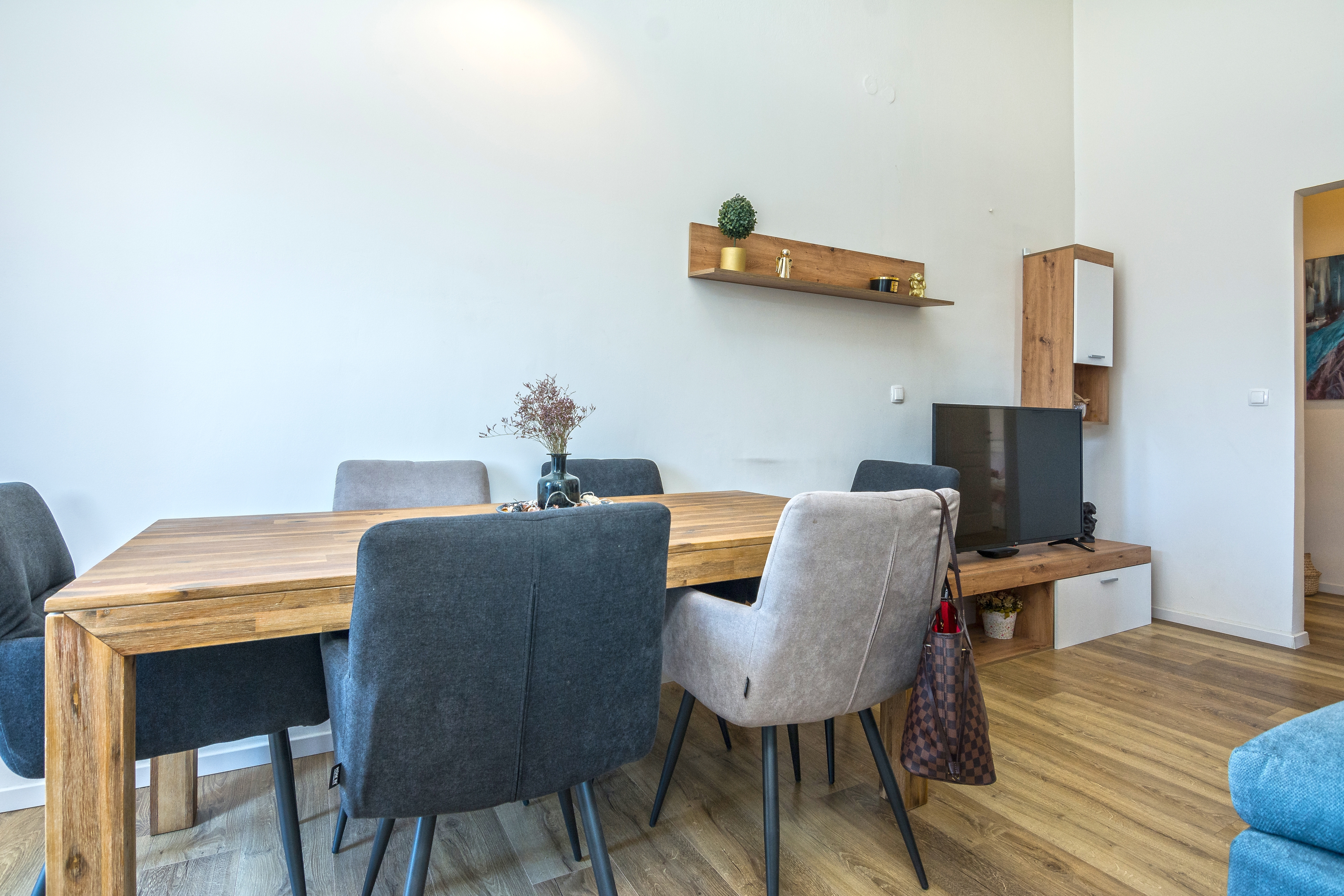 Komforna kuća s terasom Nin, Zadar  K