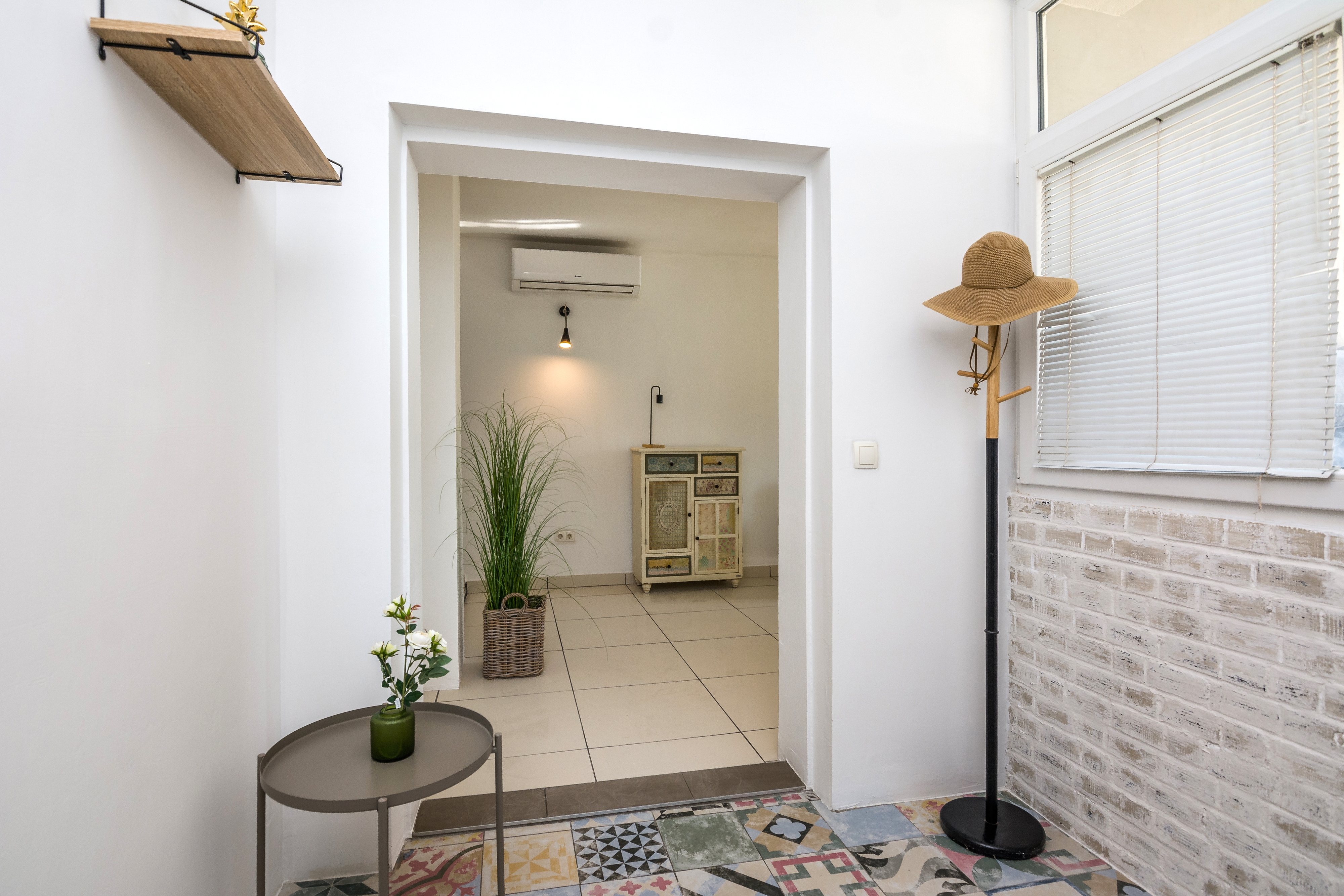 Komforna kuća s terasom Nin, Zadar  K