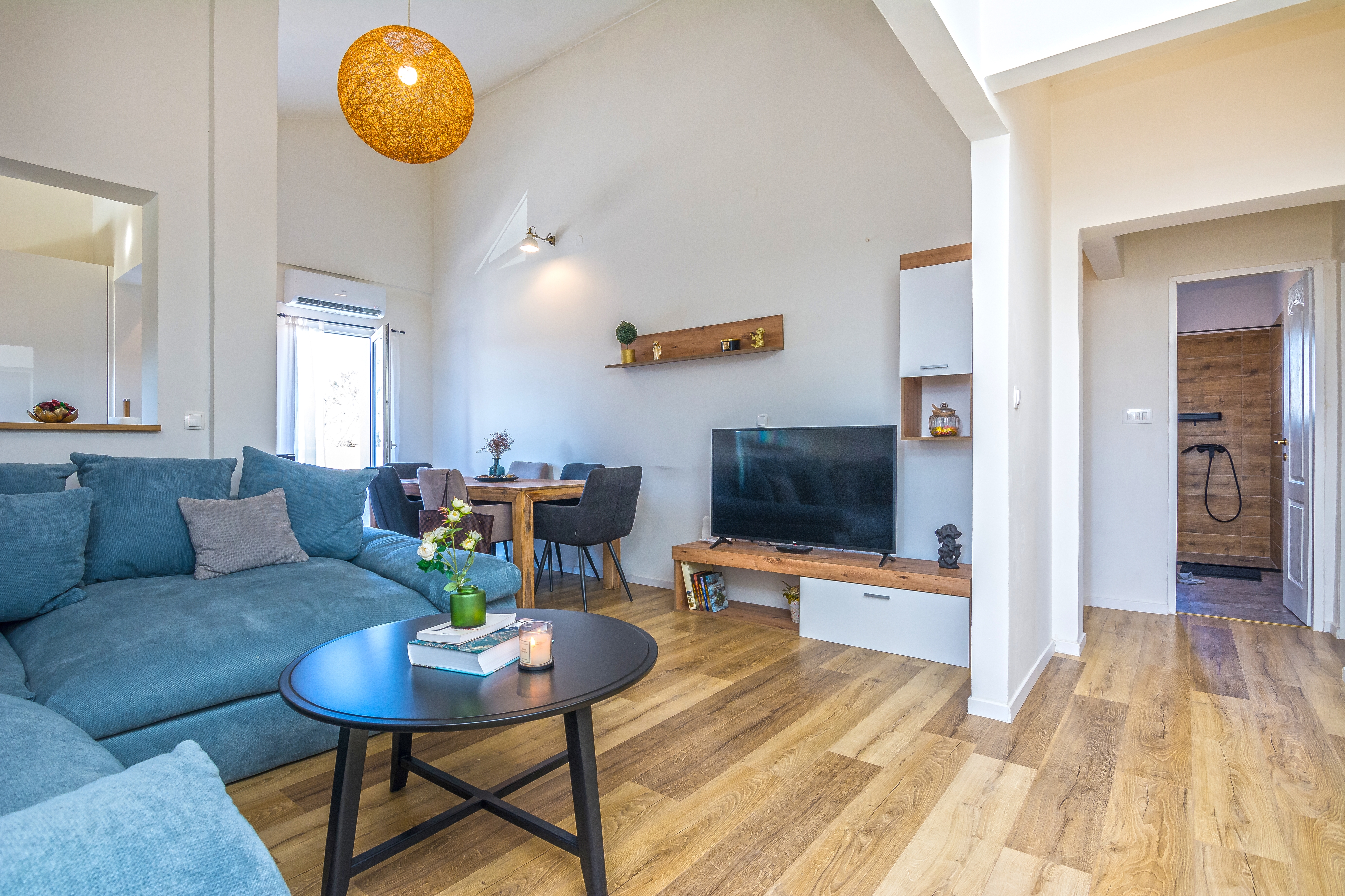 Komforna kuća s terasom Nin, Zadar  K