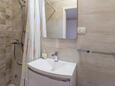 Koupelna 2 Baška, Koupelna 2 v ubytování typu apartment, WiFi.