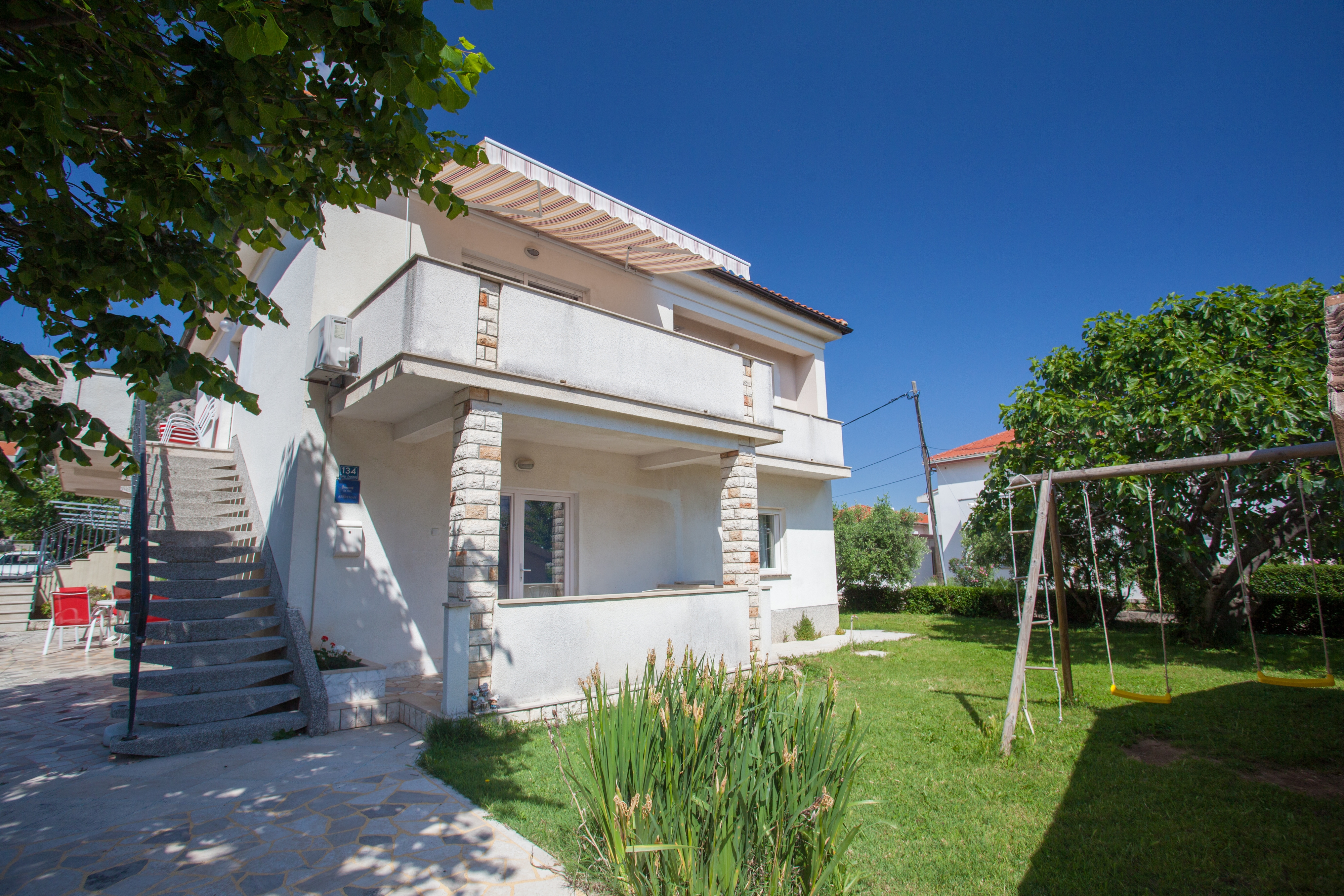 Dvosobni apartma S teraso Baška, Krk  A-a