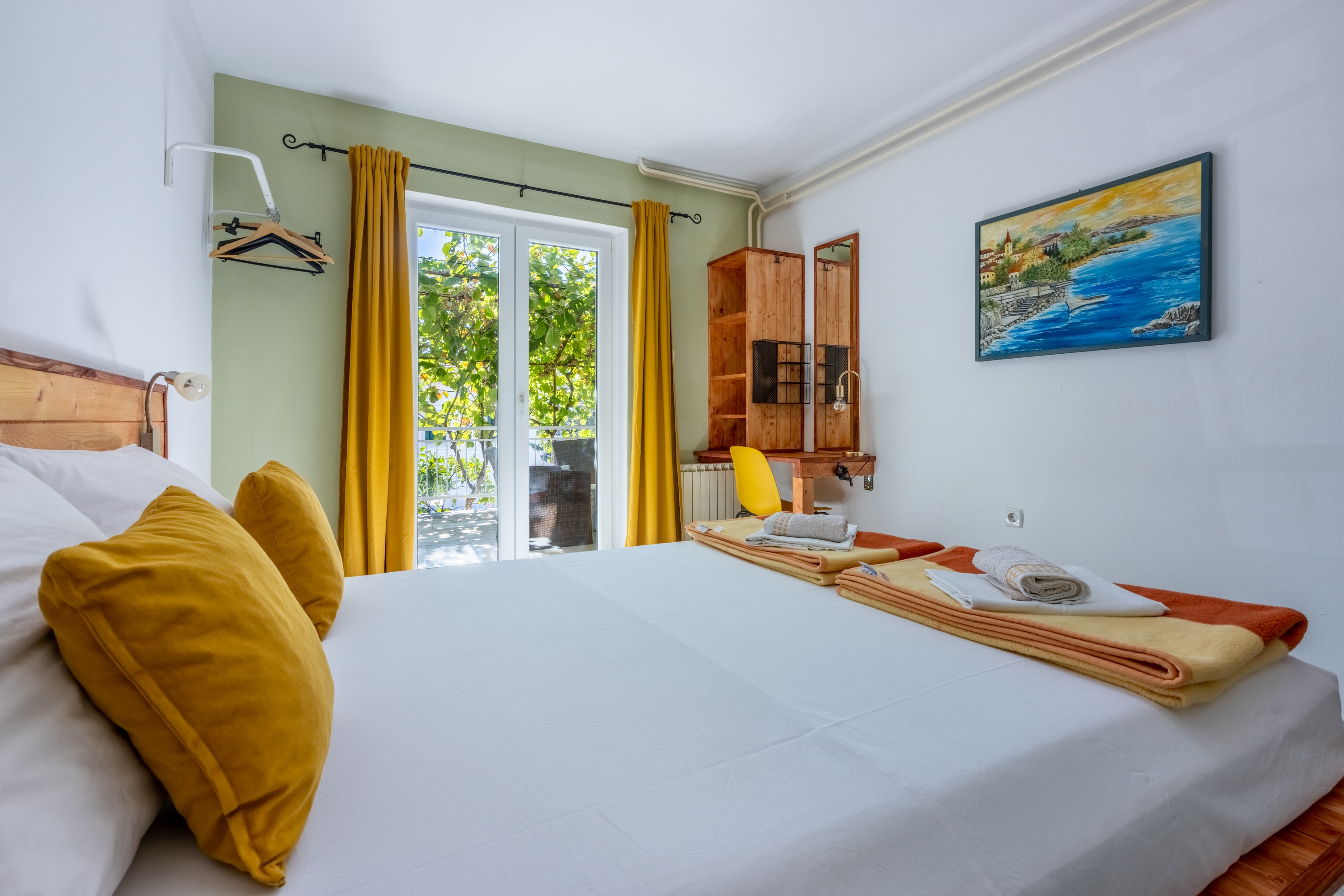 Two bedroom apartment with terrace Selce, Crikvenica  A-b