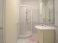 Ванная комната Novigrad, Ванная комната в размещении типа studio-apartment, WiFi.