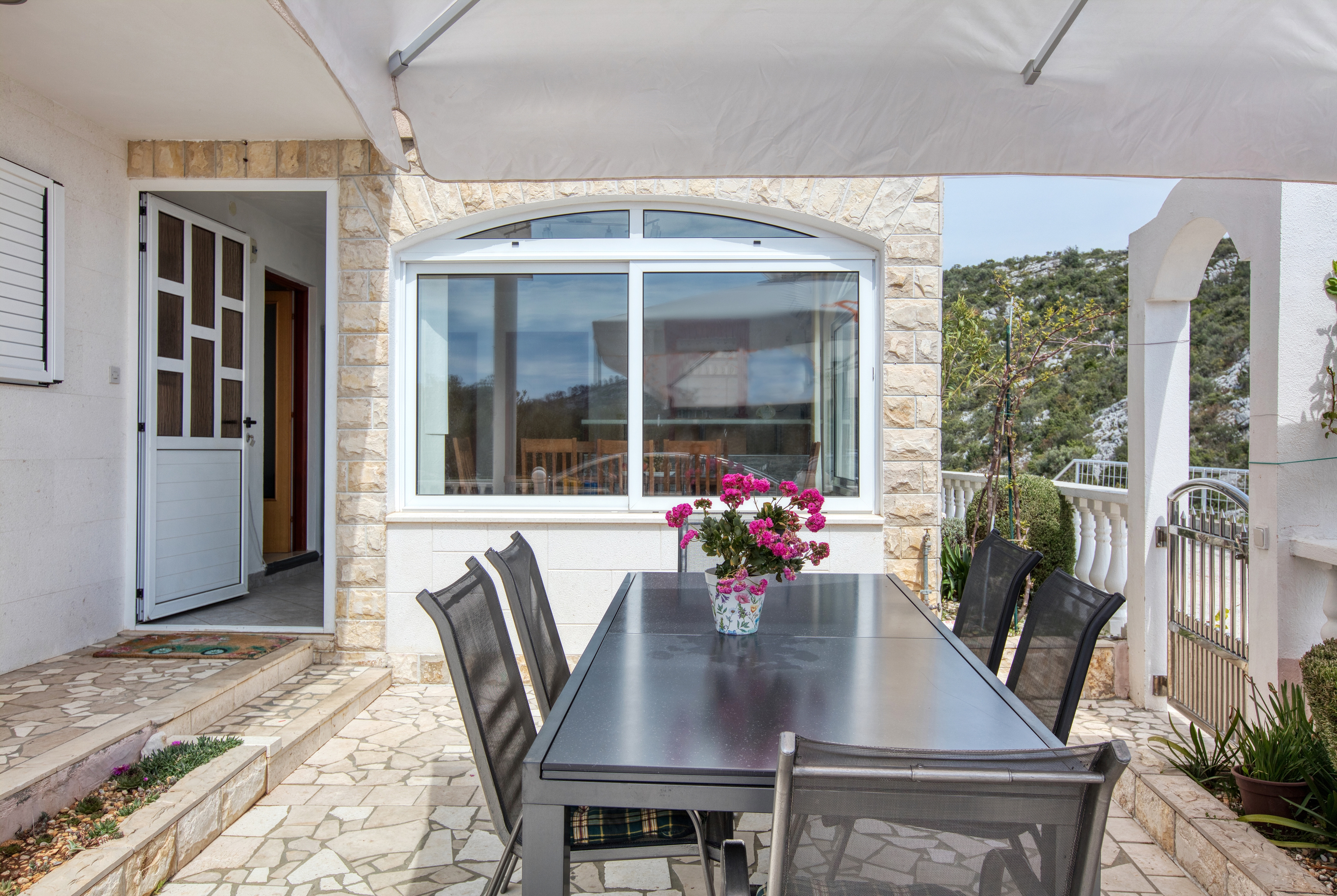 Two bedroom apartment with terrace and sea view Stupin Čeline, Rogoznica  A-b