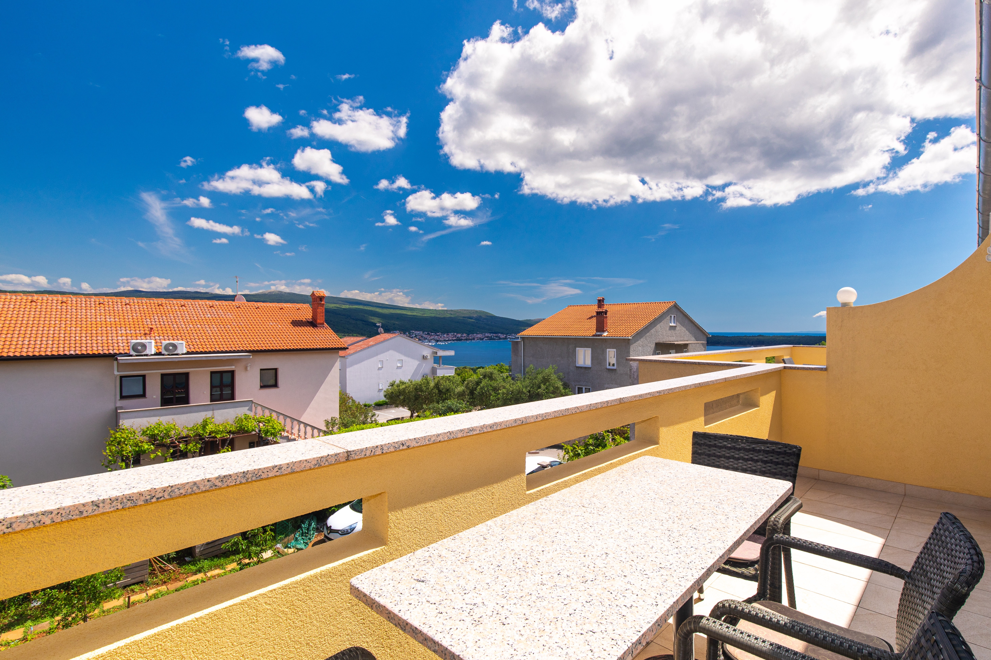 Two bedroom apartment with balcony and sea view Kornić, Krk  A-a
