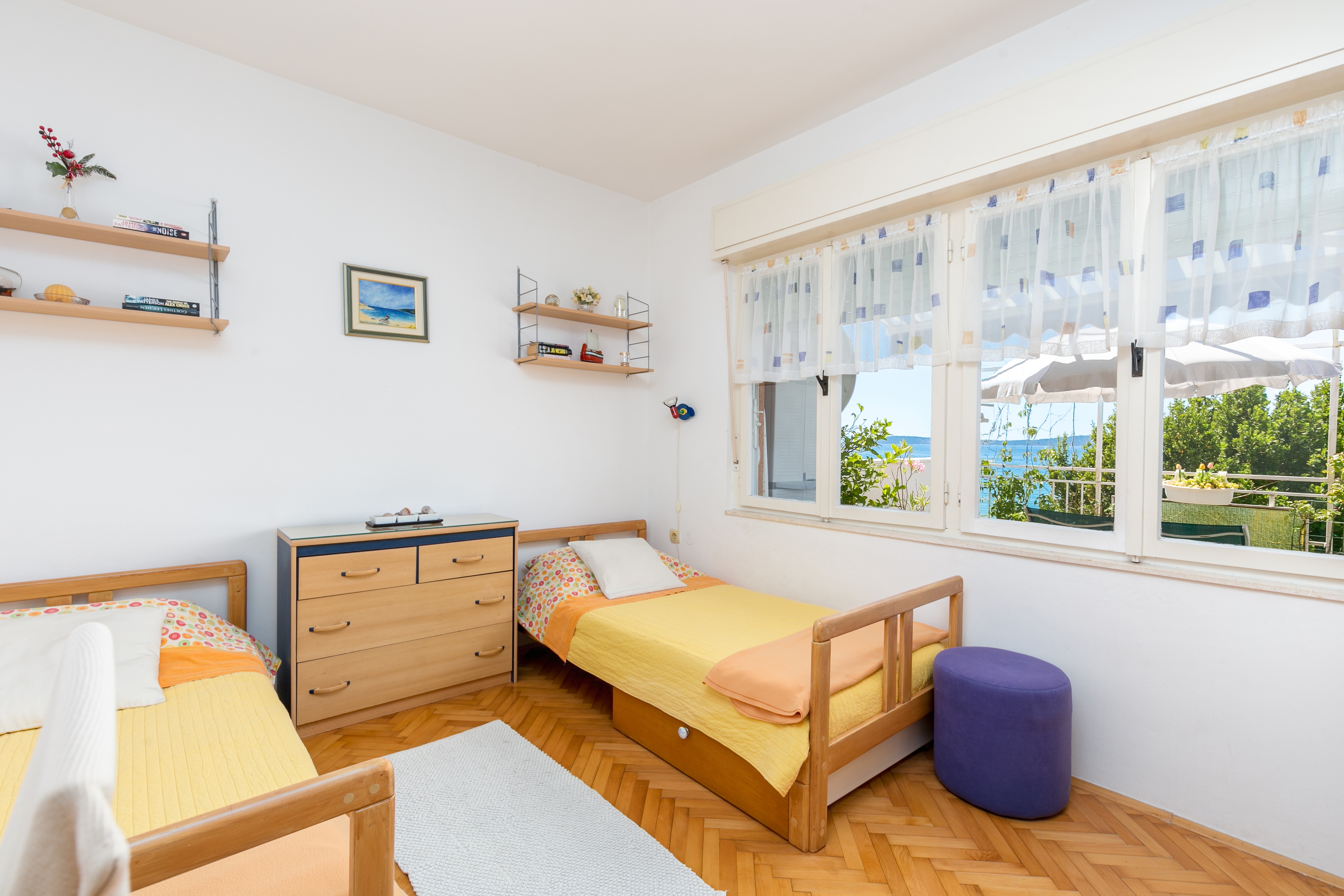 Two bedroom apartment with terrace and sea view Kaštel Stari, Kaštela  A-a