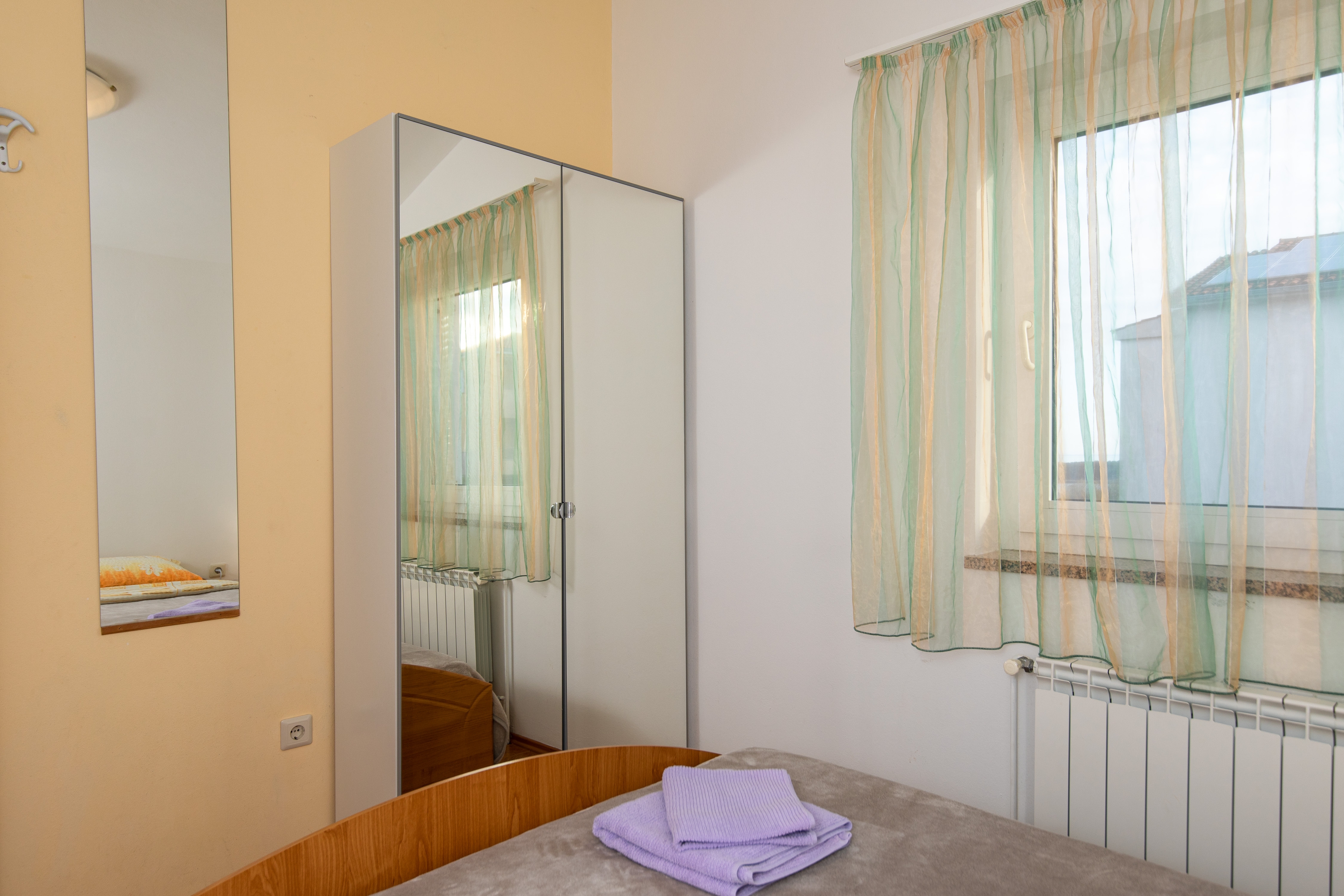Two bedroom apartment with terrace and sea view Kornić, Krk  A-a