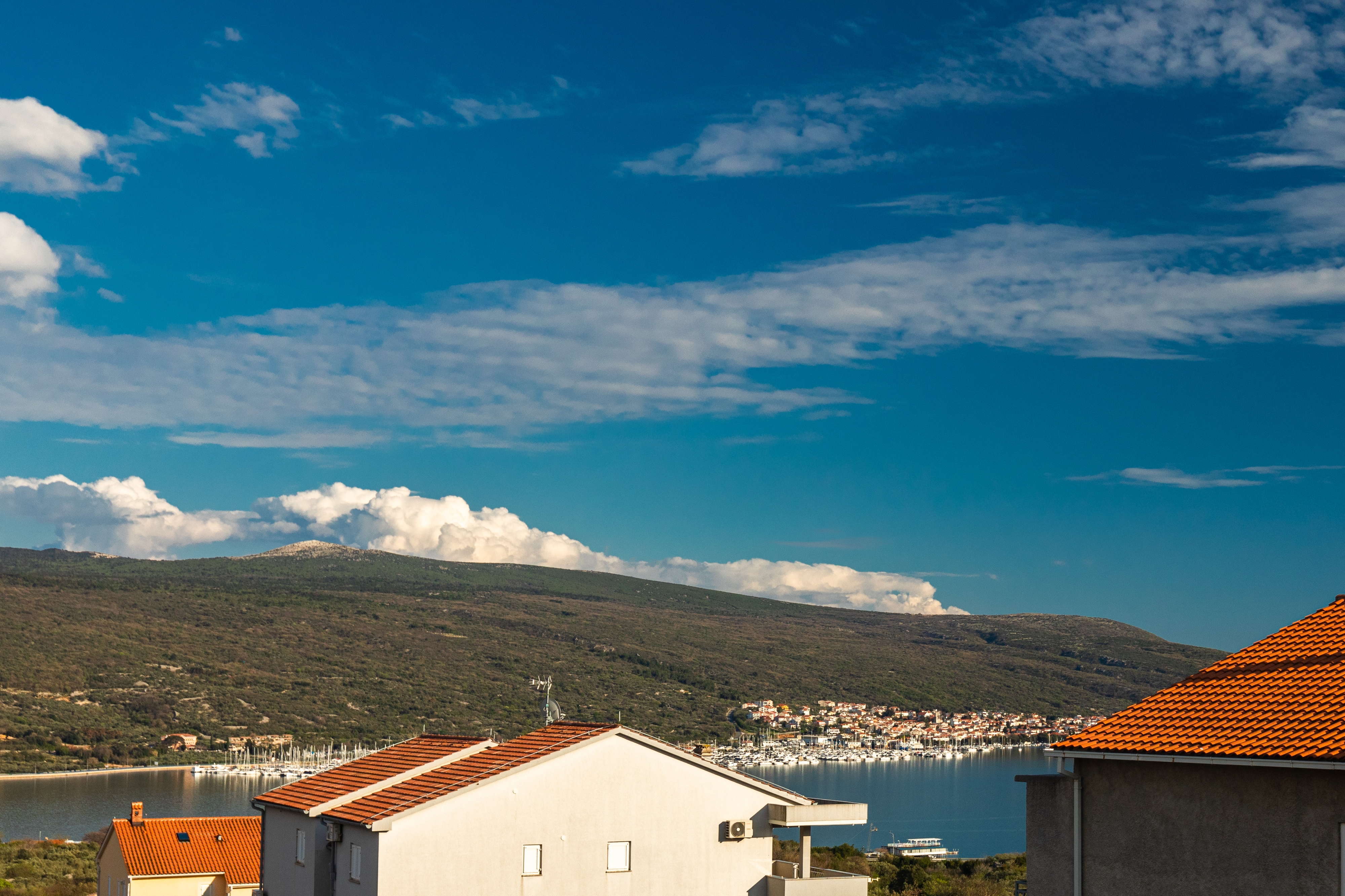 Two bedroom apartment with terrace and sea view Kornić, Krk  A-a