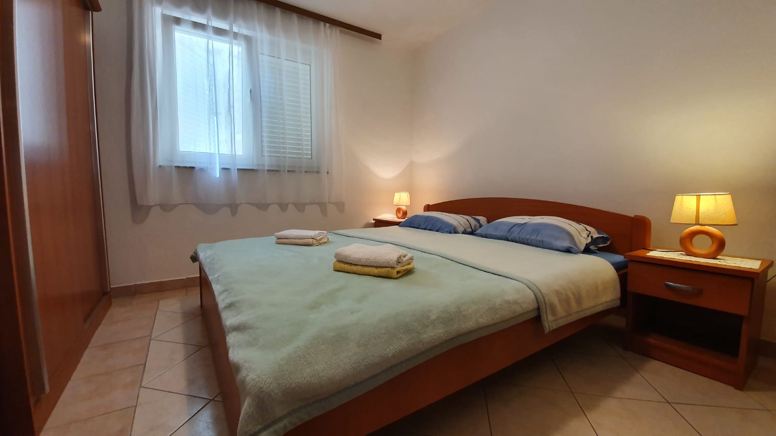 One bedroom apartment with terrace Baška, Krk (A-19489-a)