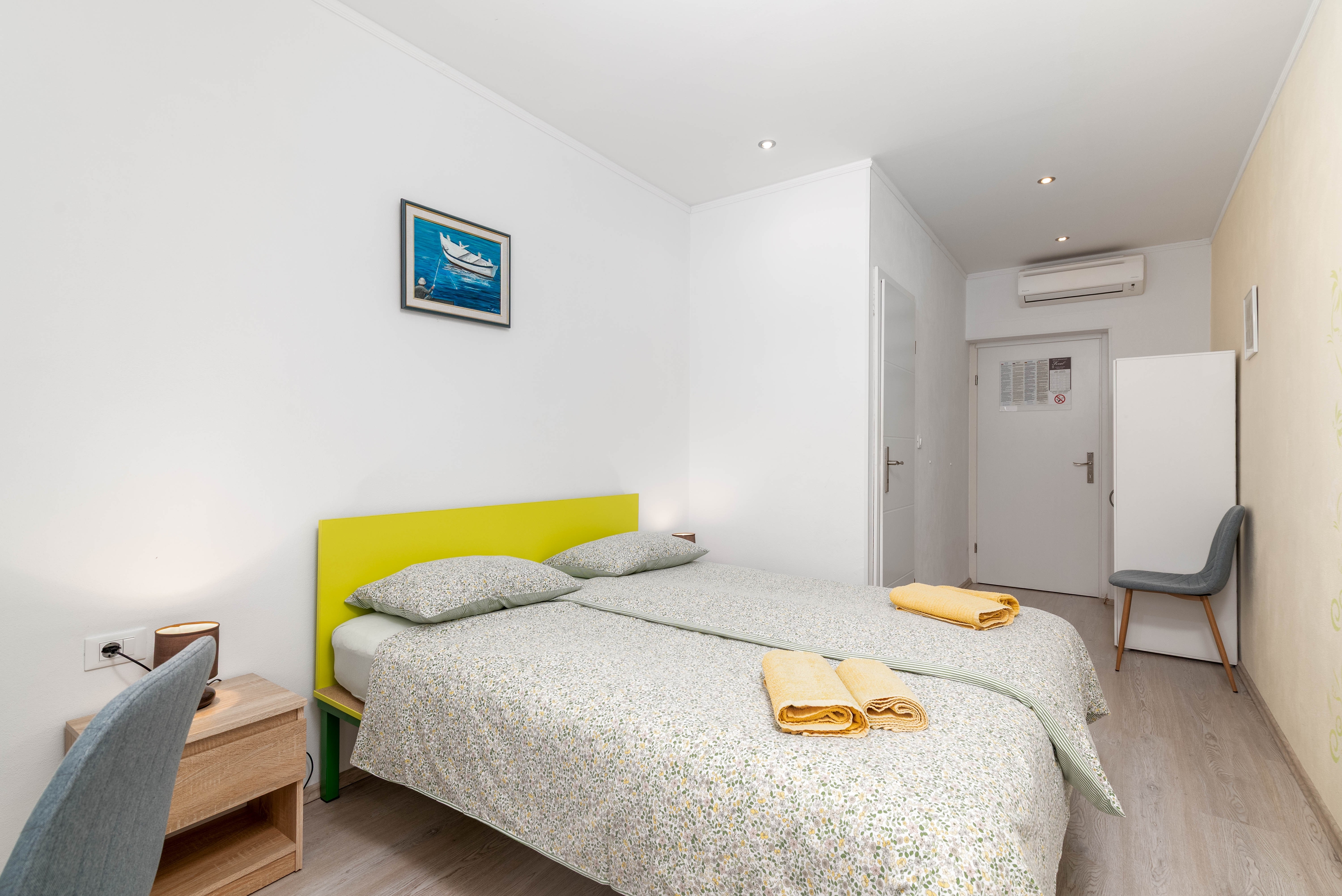 Room with balcony Rovinj (S-19499-g) Room with balcony Rovinj (S-19499-g)