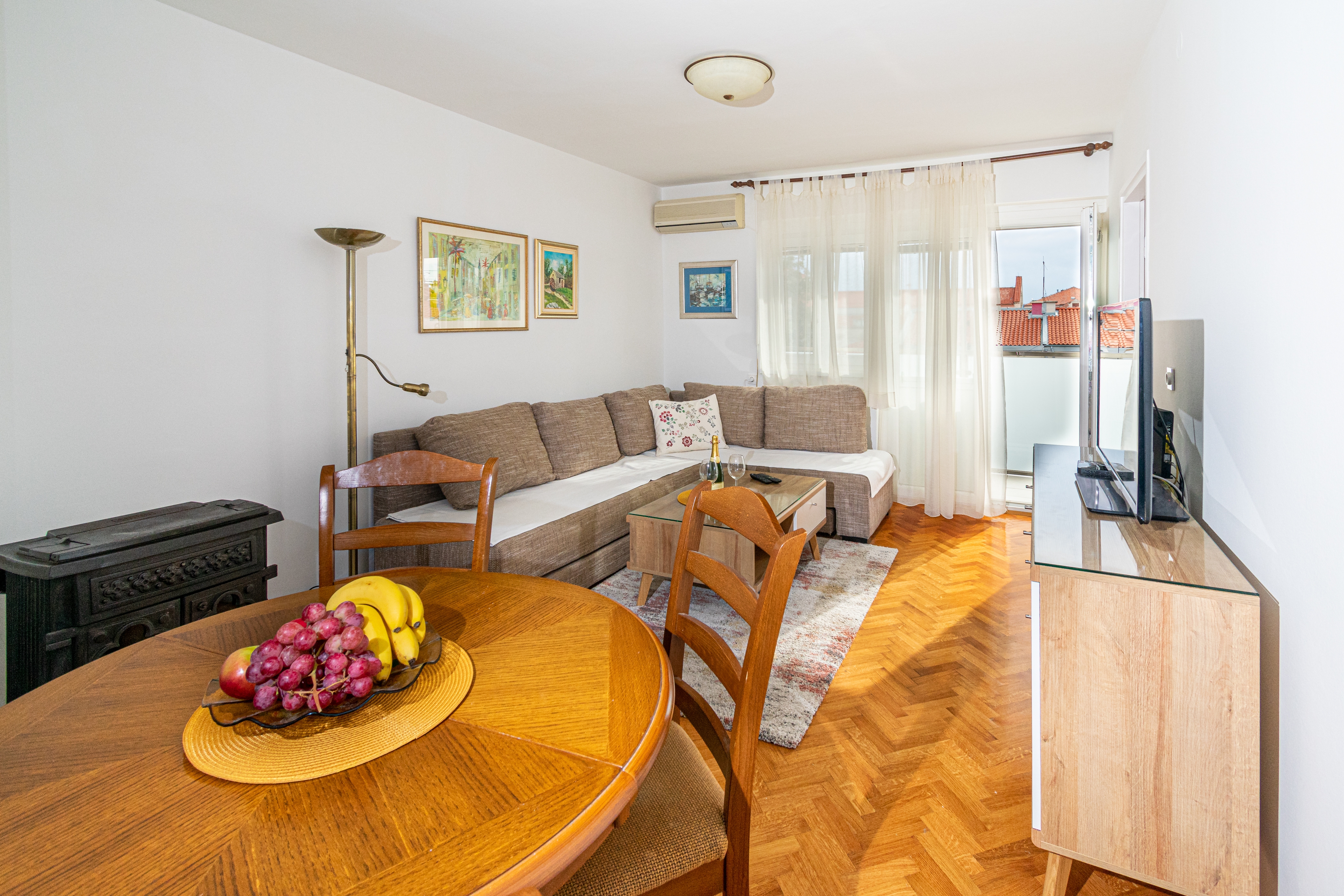 Two bedroom apartment with balcony and sea view Zadar  A-a