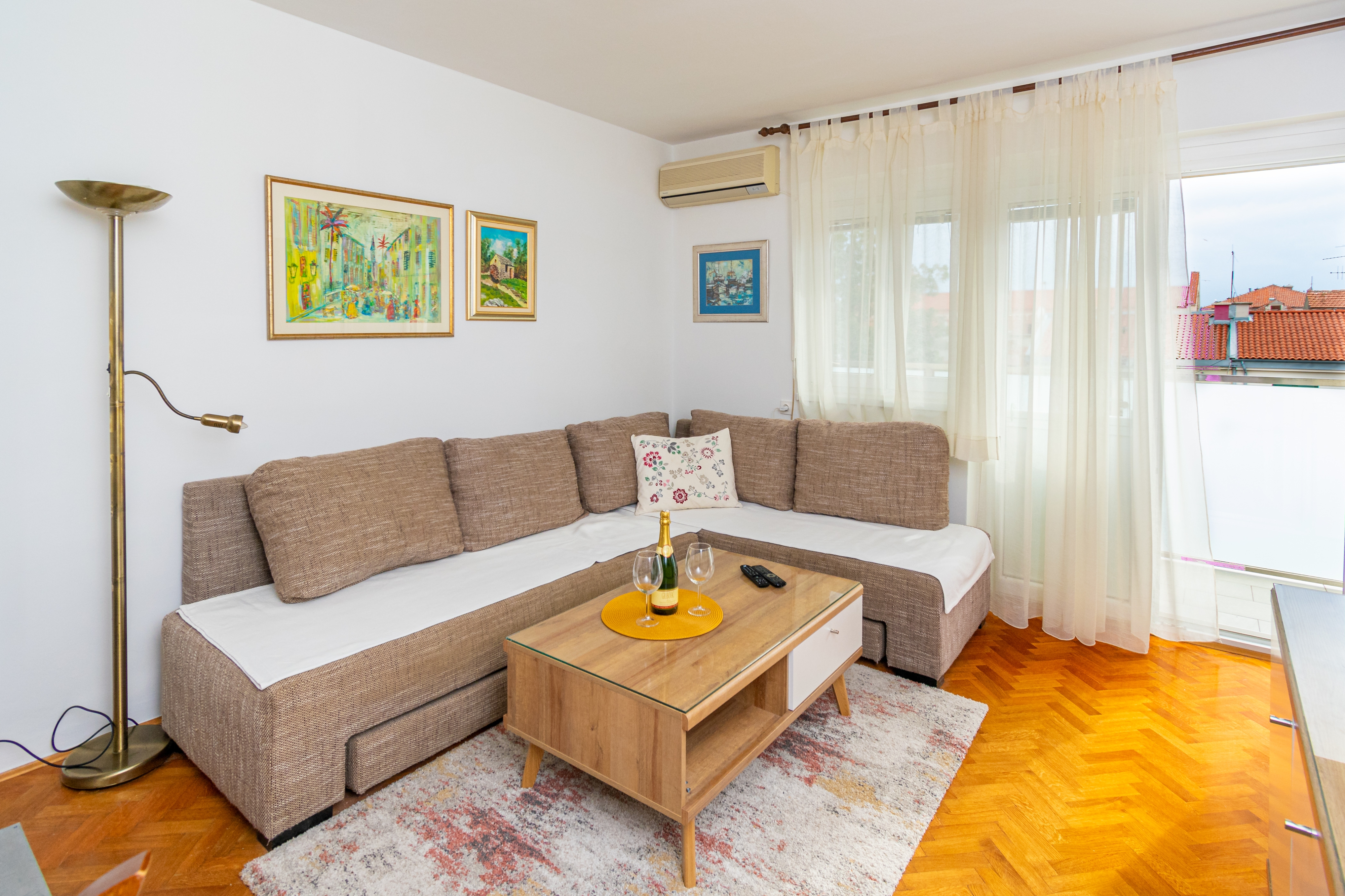 Two bedroom apartment with balcony and sea view Zadar  A-a