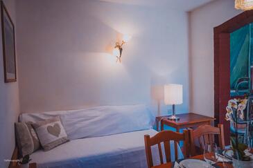 Lumbarda, Living room in the apartment, (pet friendly) and WiFi.