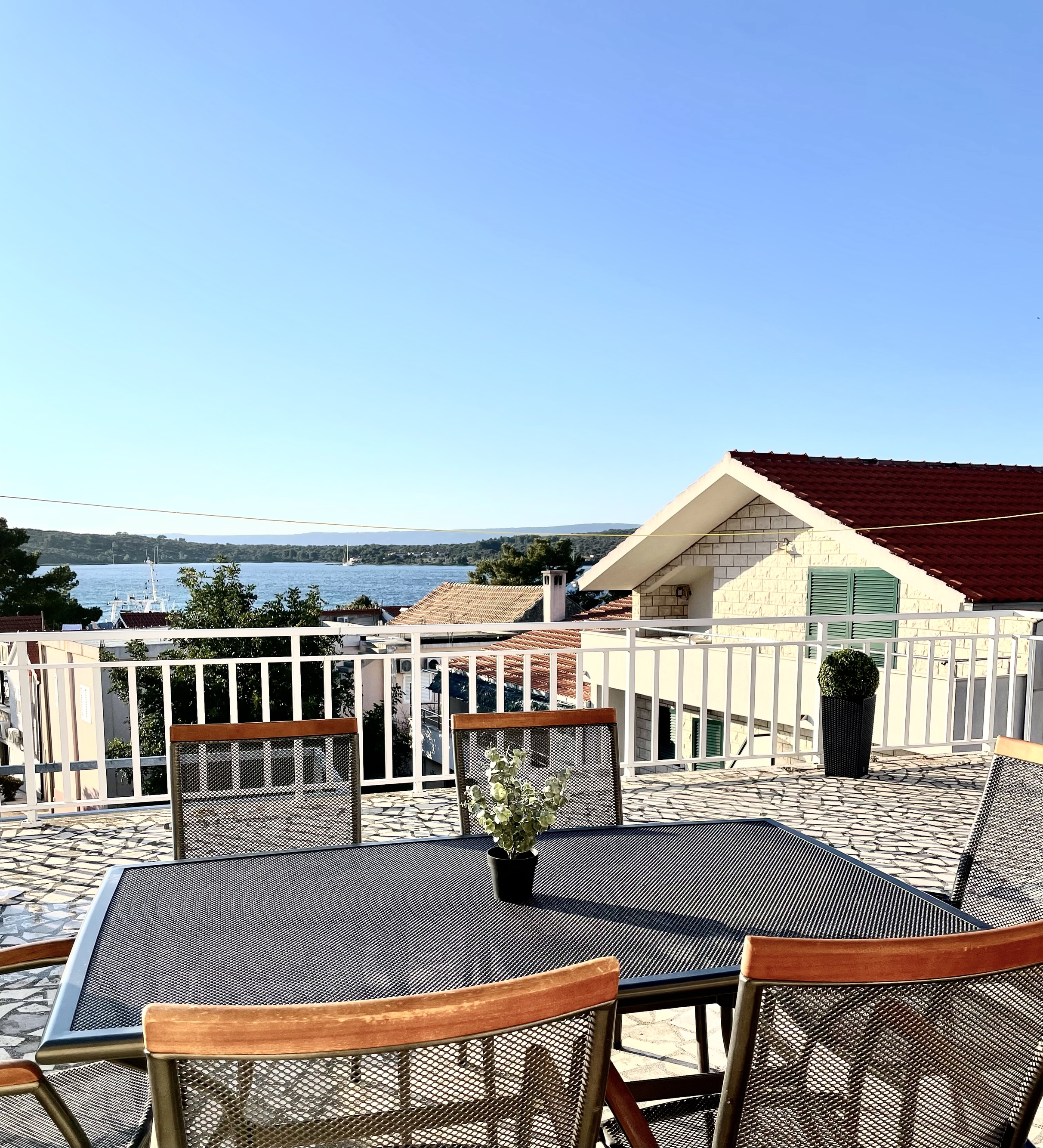 Two bedroom apartment with terrace and sea view Lovište, Pelješac  A-a