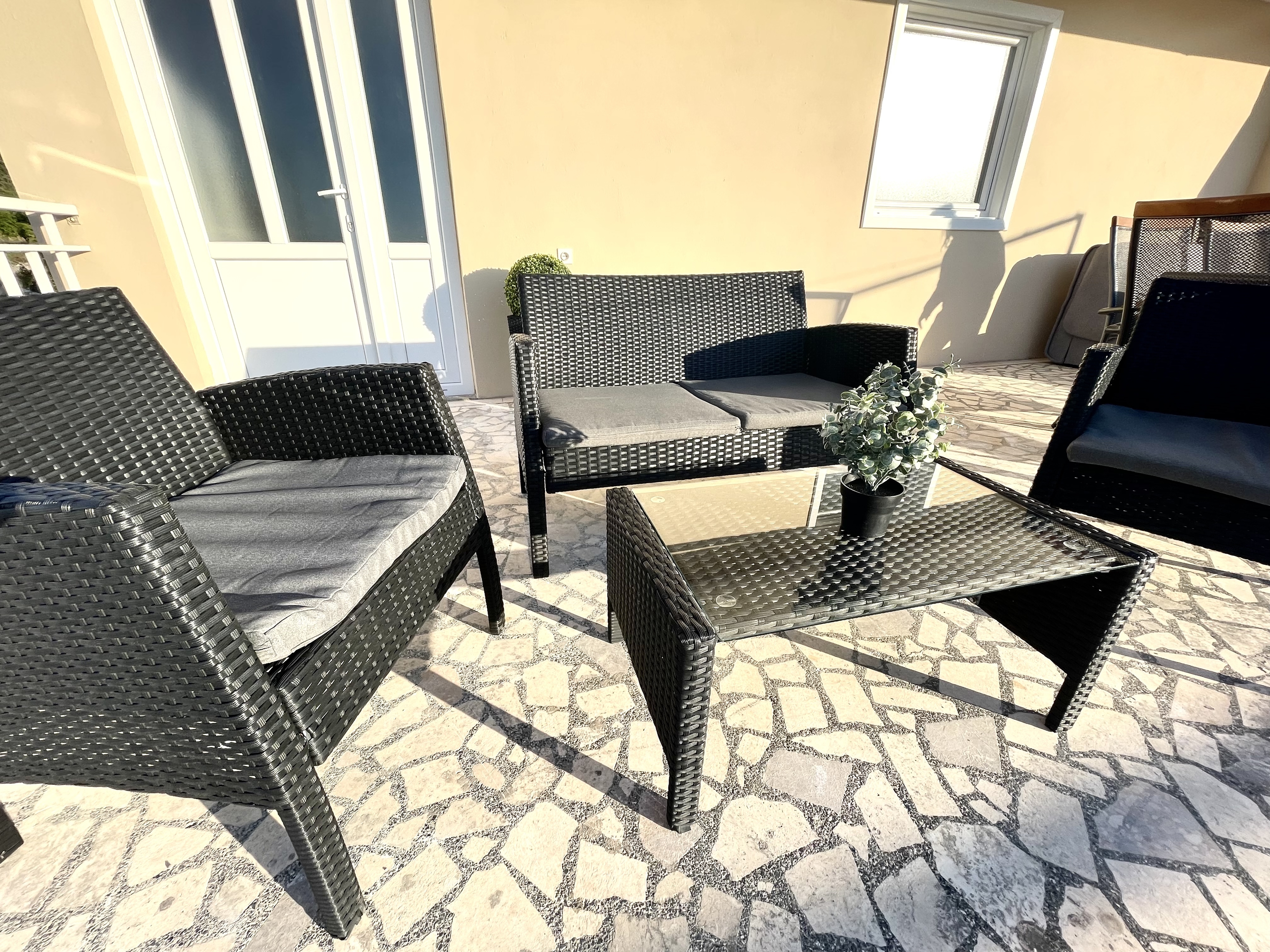 Two bedroom apartment with terrace and sea view Lovište, Pelješac  A-a