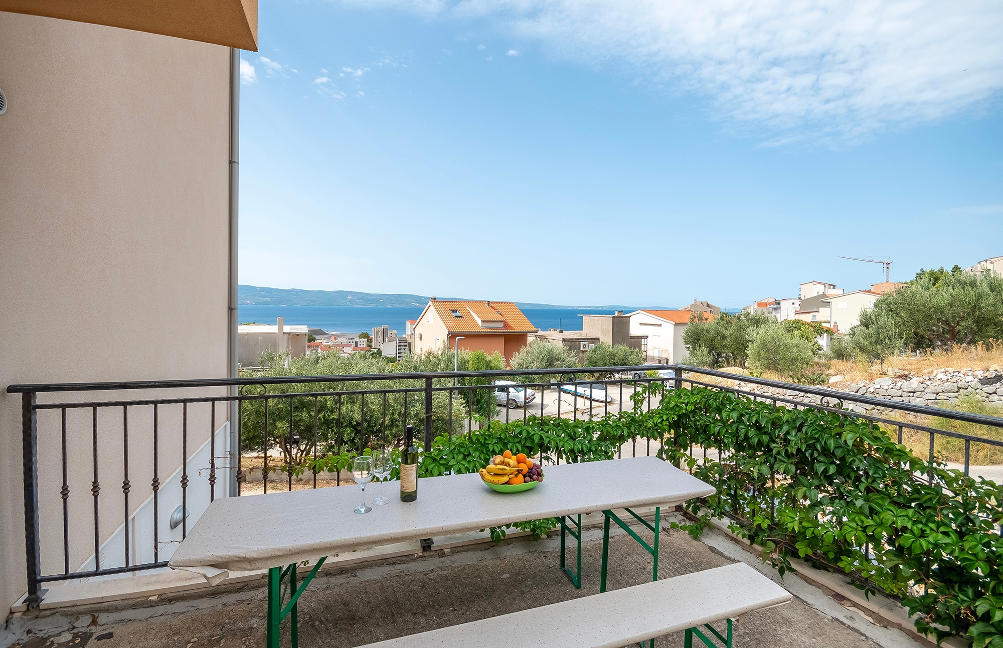 One bedroom apartment with terrace and sea view Dugi Rat (Omiš) (A-19516-b) One bedroom apartment with terrace and sea view Dugi Rat (Omiš) (A-19516-b)