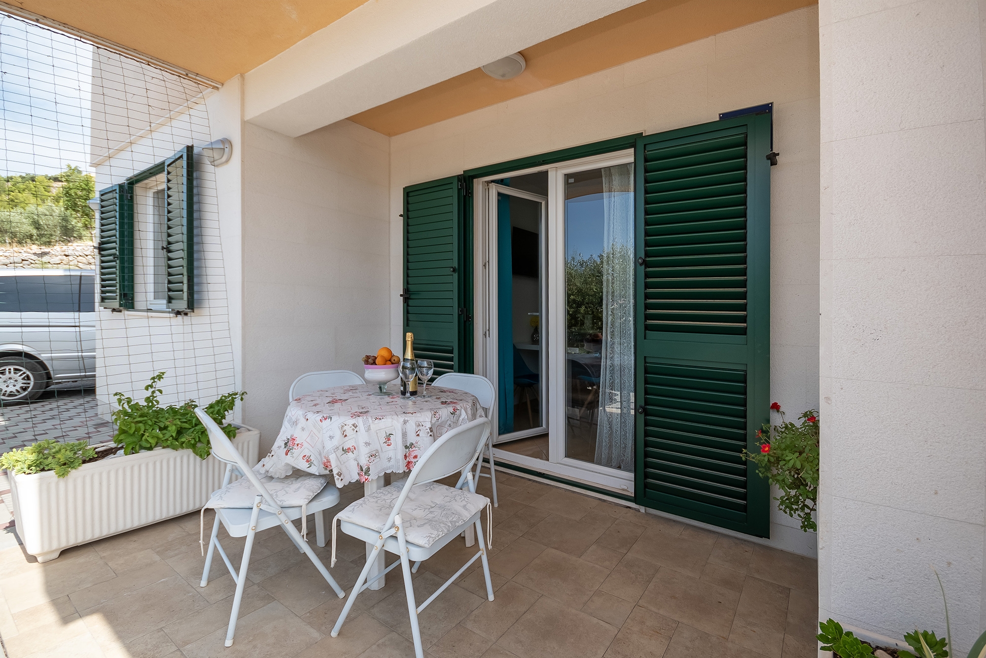 One bedroom apartment with terrace Dugi Rat (Omiš) (A-19516-c) One bedroom apartment with terrace Dugi Rat (Omiš) (A-19516-c)