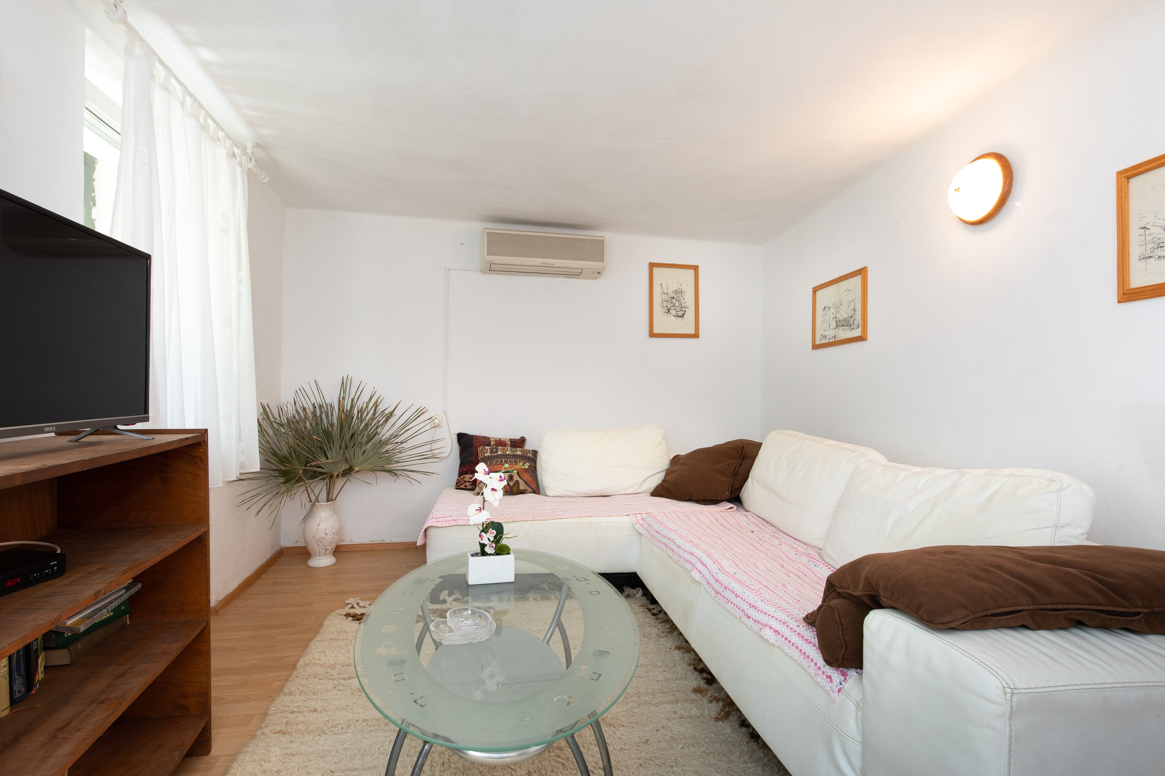 Two bedroom apartment with air-conditioning Baška, Krk (A-19517-a)