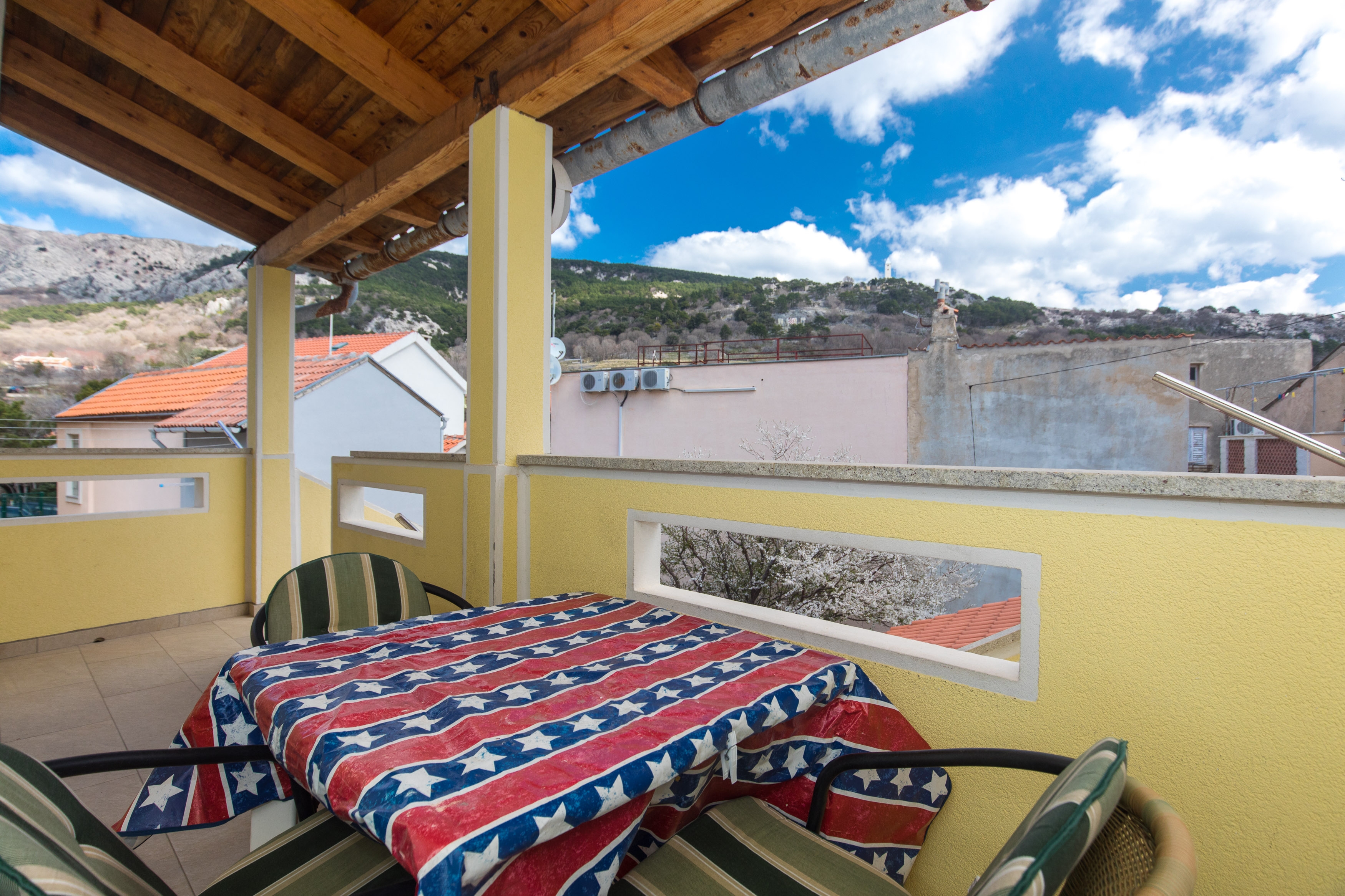 Two bedroom apartment near beach Baška, Krk (A-19518-b)