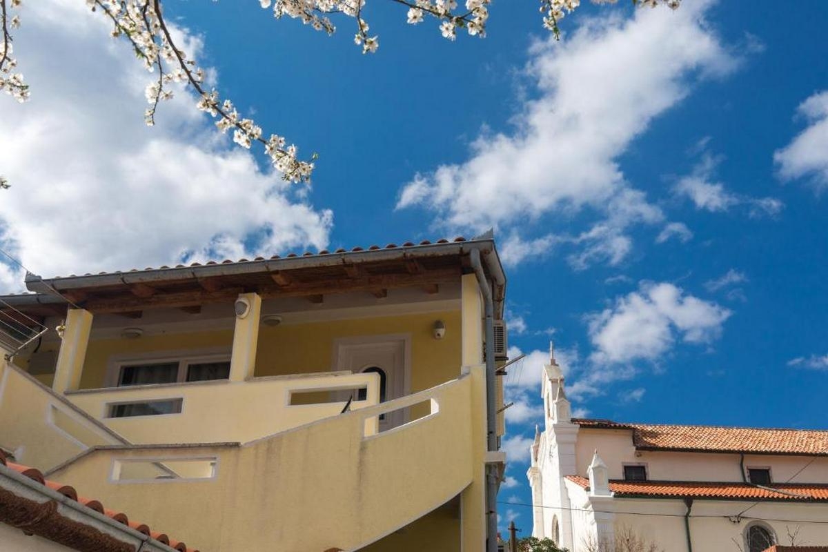 Two bedroom apartment near beach Baška, Krk (A-19518-a) Two bedroom apartment near beach Baška, Krk (A-19518-a)