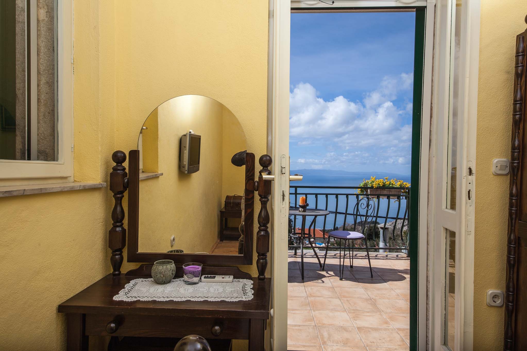 Three bedroom house with terrace and sea view Gornja Podgora, Makarska (K-19528) Three bedroom house with terrace and sea view Gornja Podgora, Makarska (K-19528)